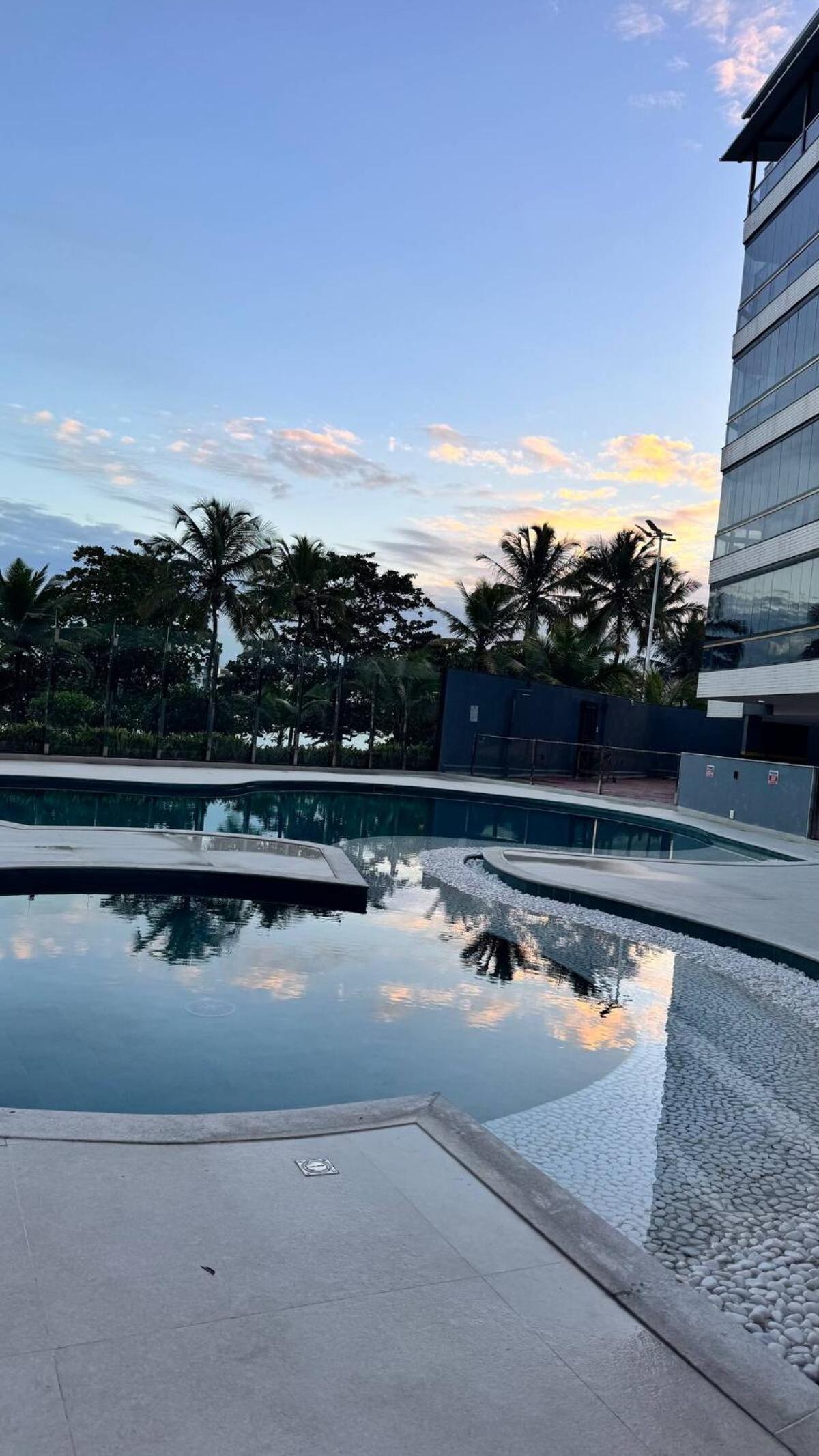 Lindo apartamento frente mar Peracanga