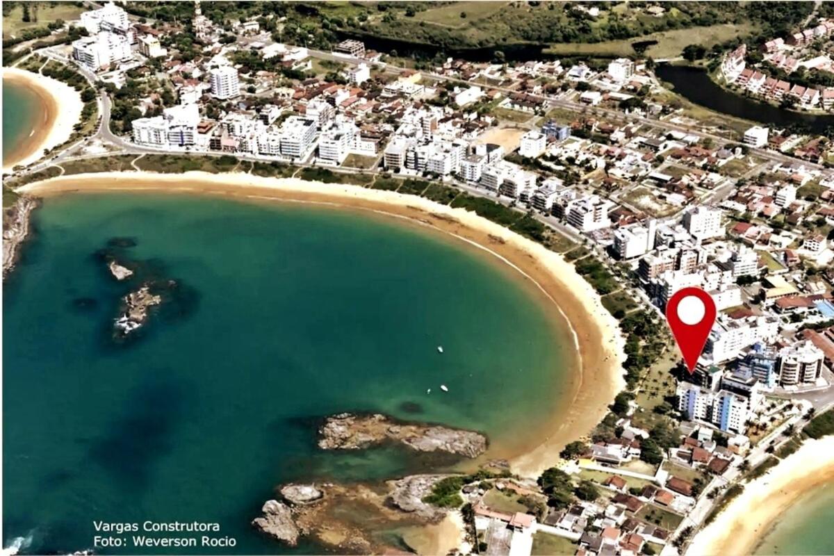 Lindo apartamento frente mar Peracanga