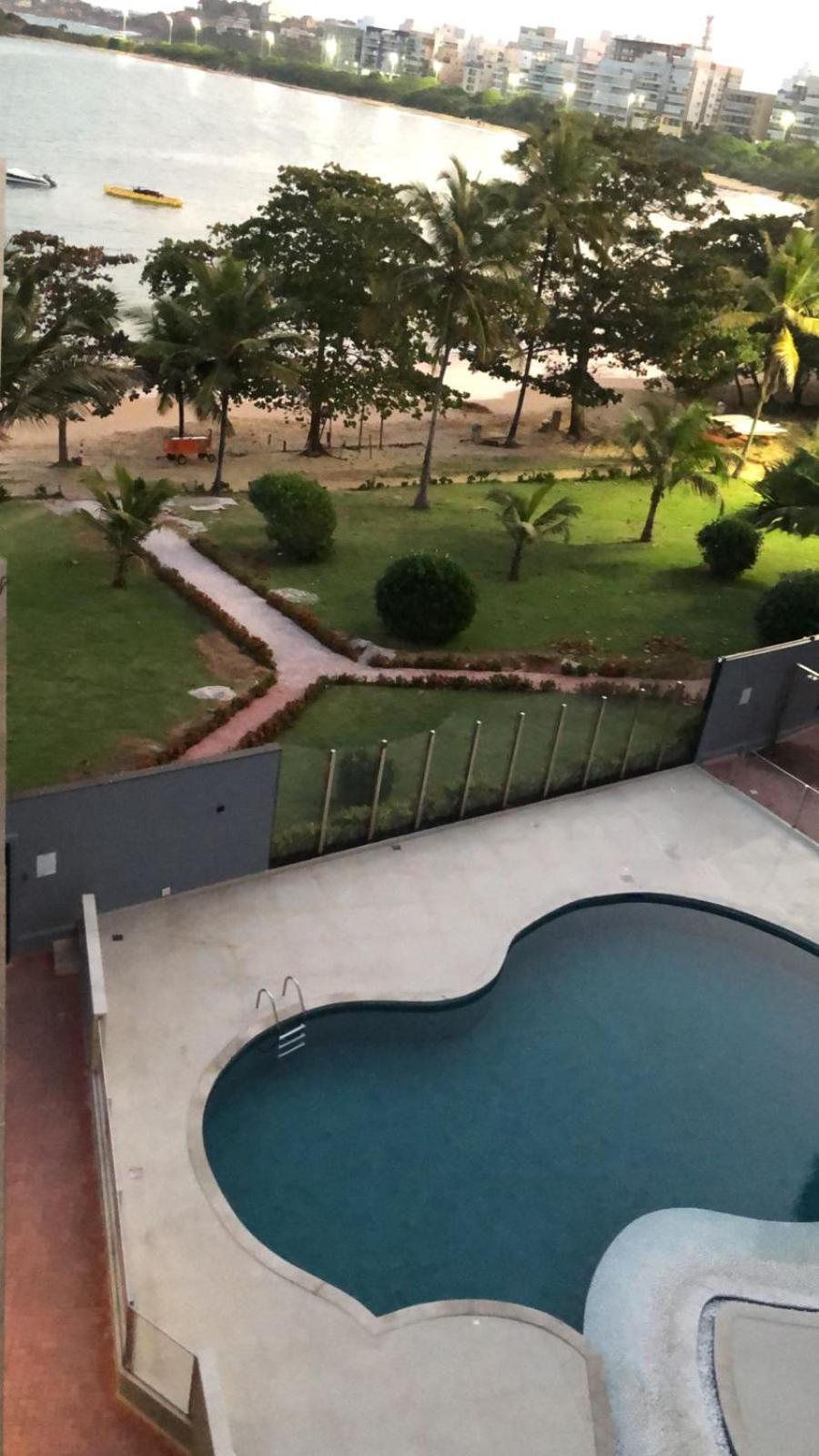 Lindo apartamento frente mar Peracanga