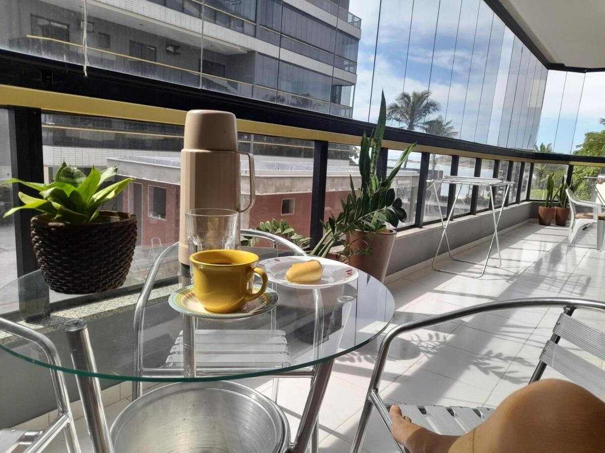 Lindo apartamento frente mar Peracanga