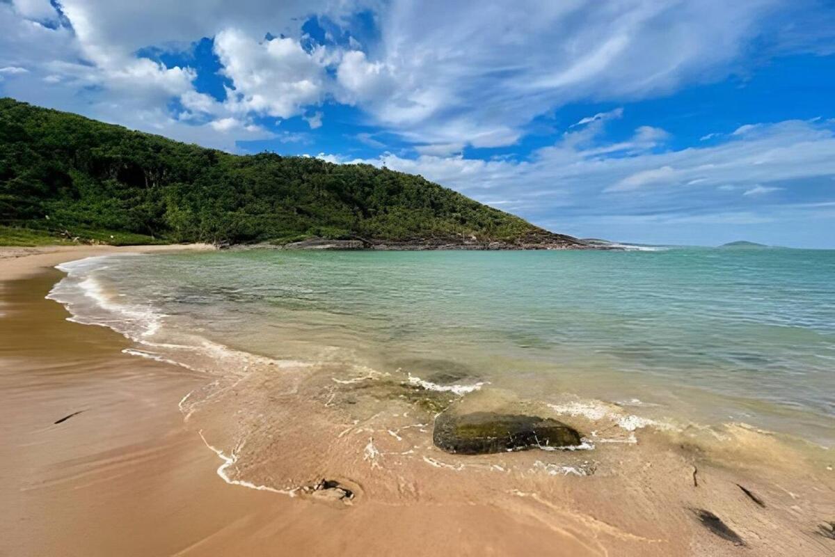 Lindo apartamento frente mar Peracanga