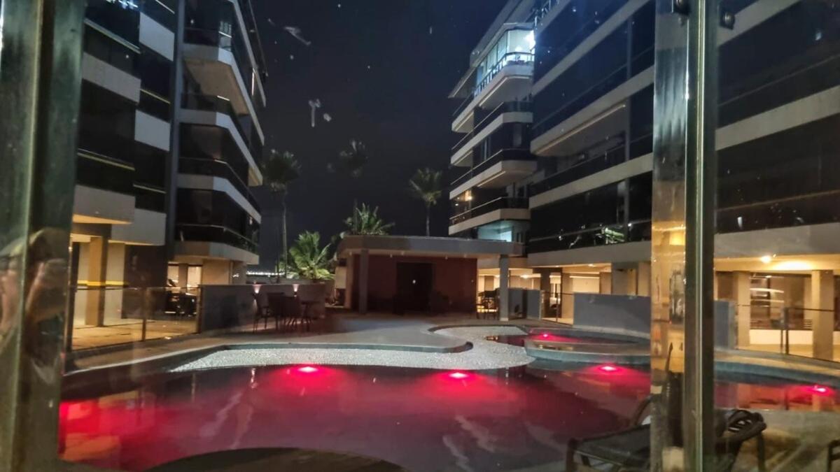 Lindo apartamento frente mar Peracanga