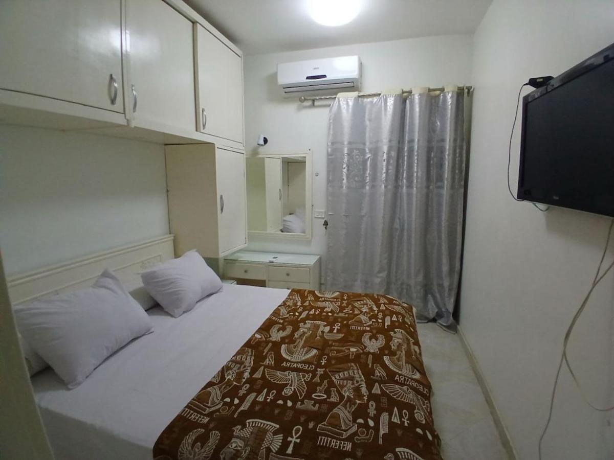 Family apartment in front of the sea
