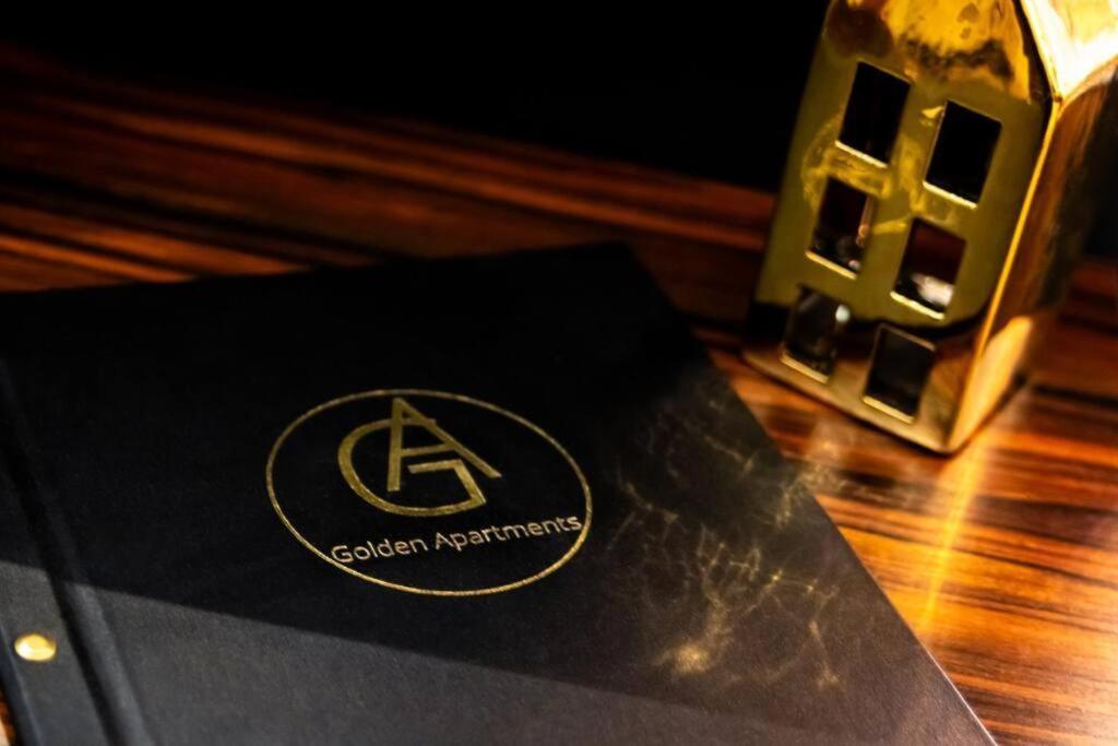 Close-Golden Apartments Warsaw - Luxury 2-Bedroom, Mennica Residence&144
