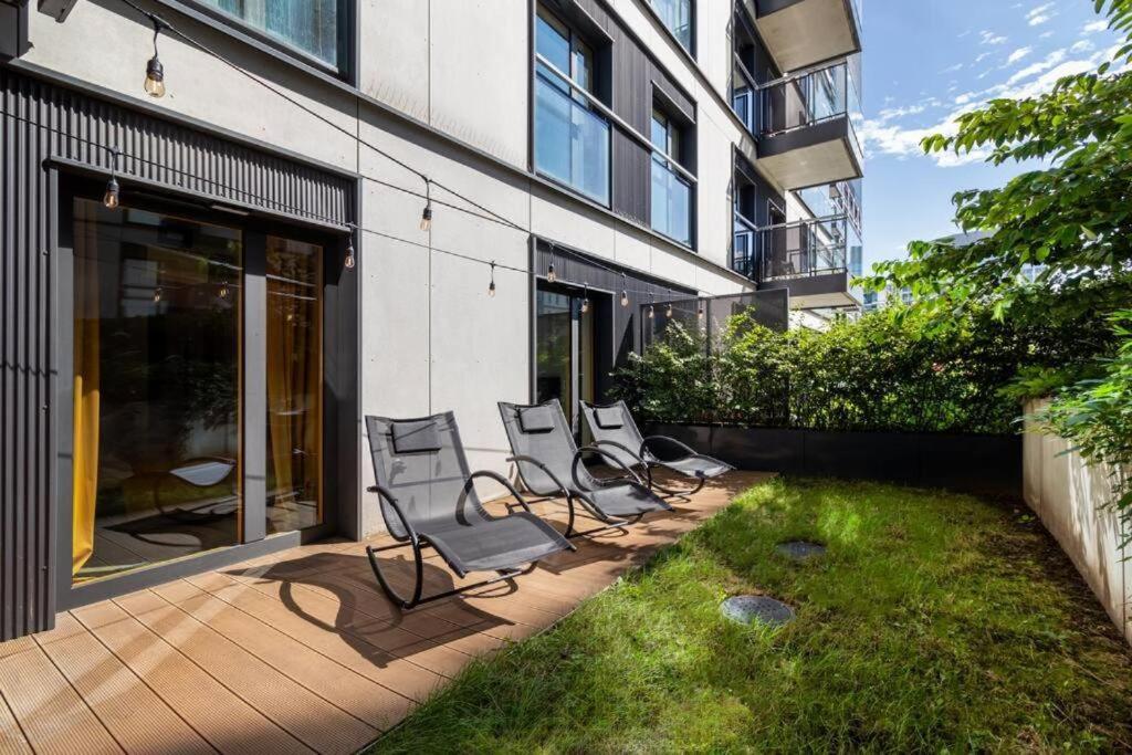 Close-Golden Apartments Warsaw - Luxury 2-Bedroom, Mennica Residence&144