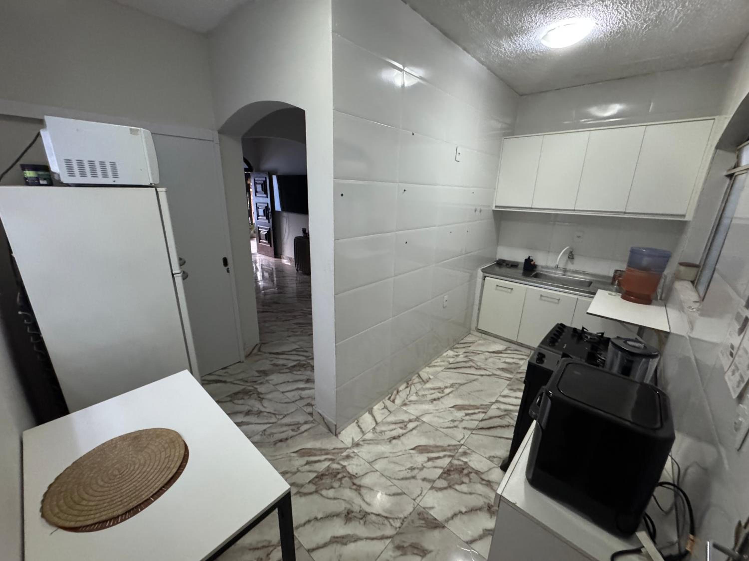 Casa espaçosa com piscina e churrasqueira