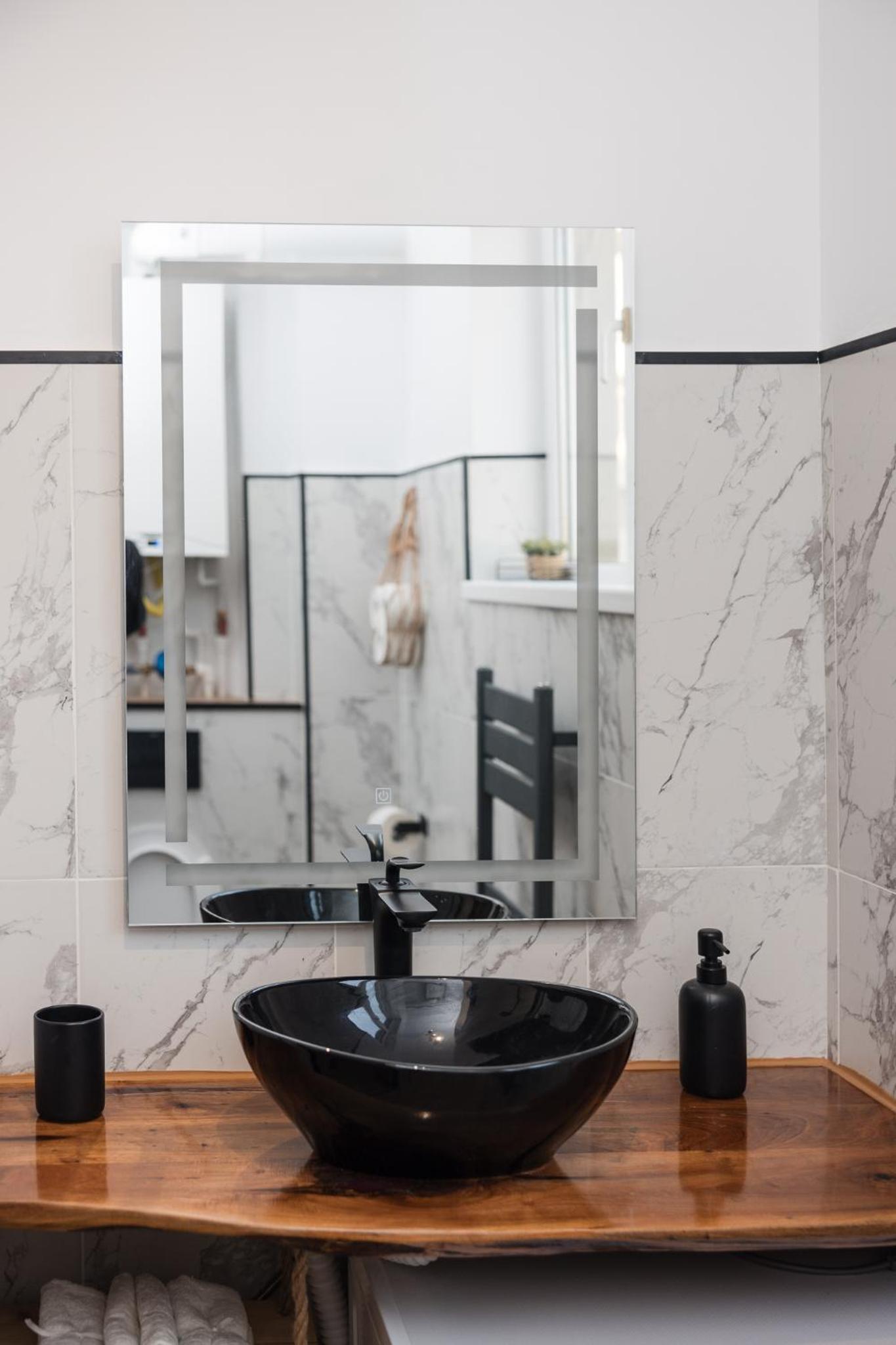 Bienvenue Studio- Steps from OldTown