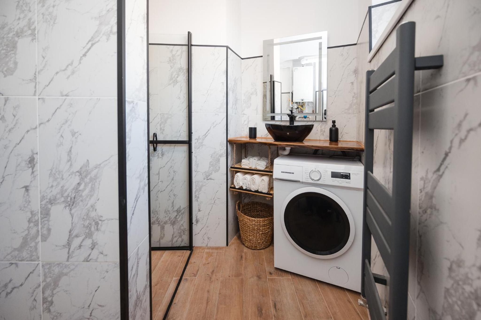 Bienvenue Studio- Steps from OldTown