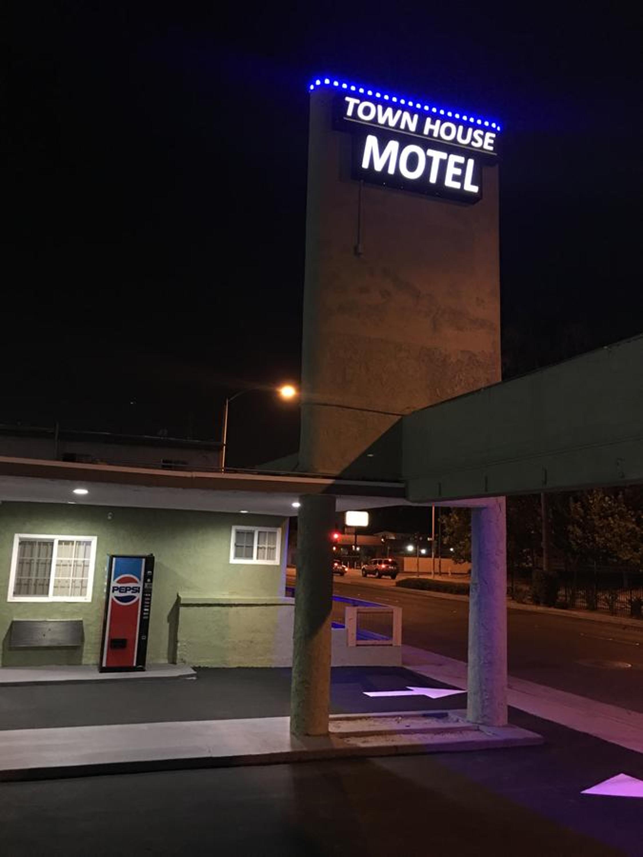 Town House Motel