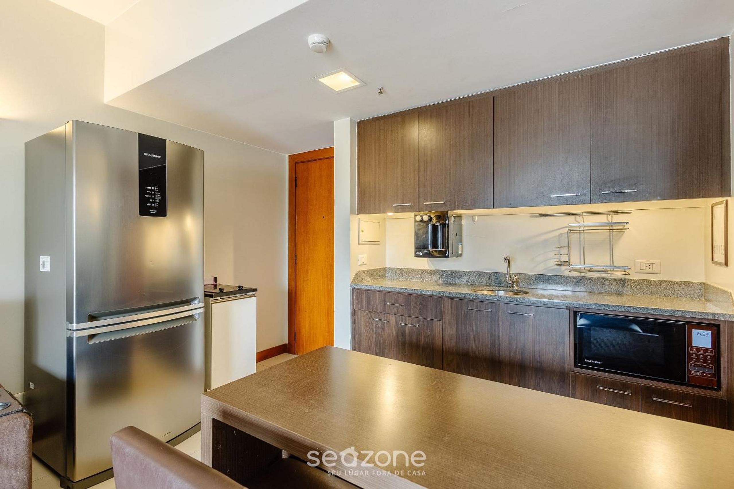 Apart in a condo with a pool in Asa Sul BHE0405
