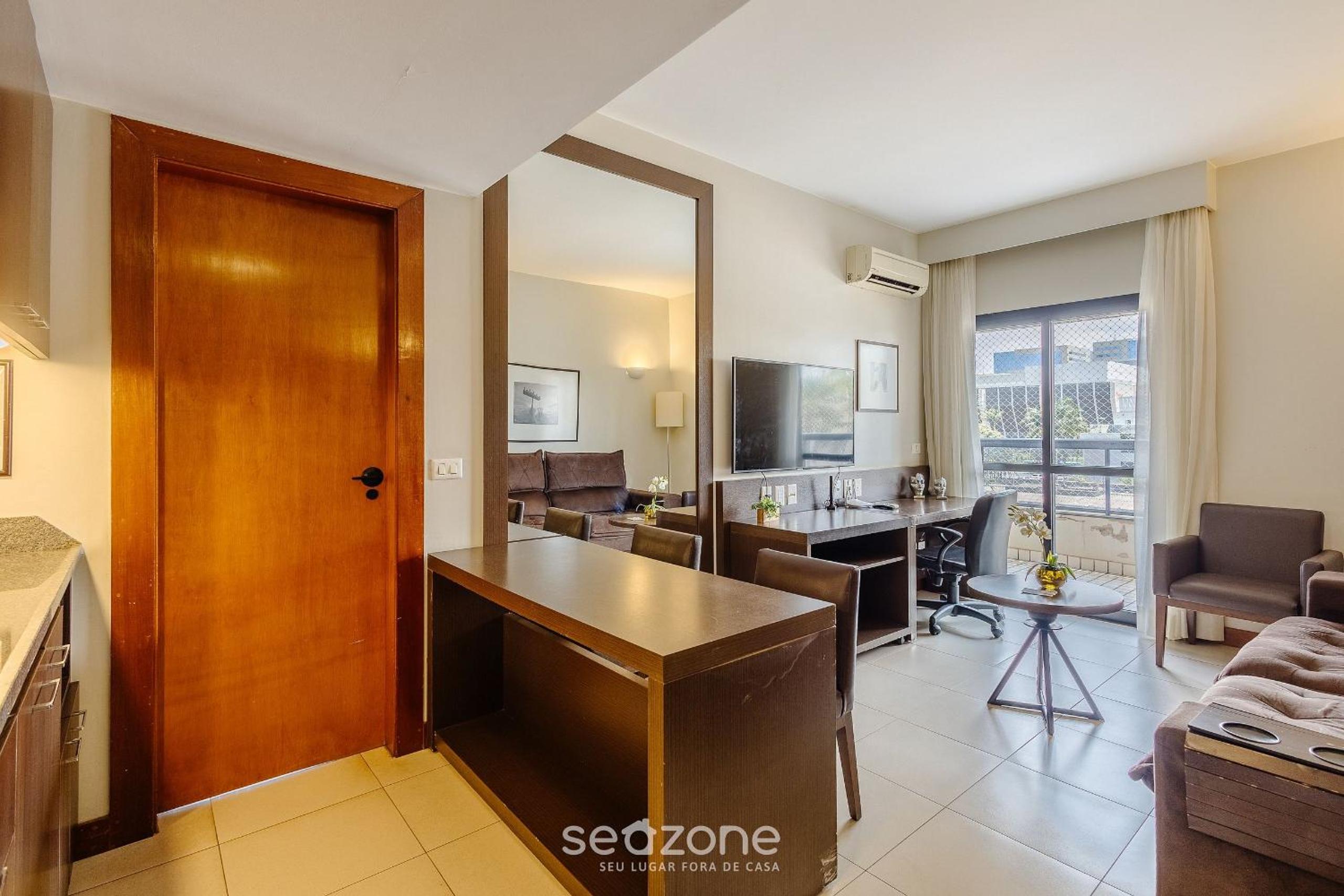Apart in a condo with a pool in Asa Sul BHE0405