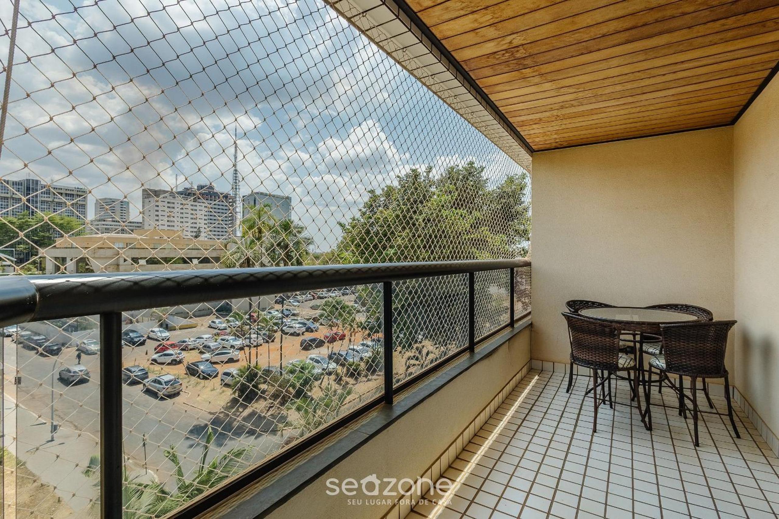 Apart in a condo with a pool in Asa Sul BHE0405