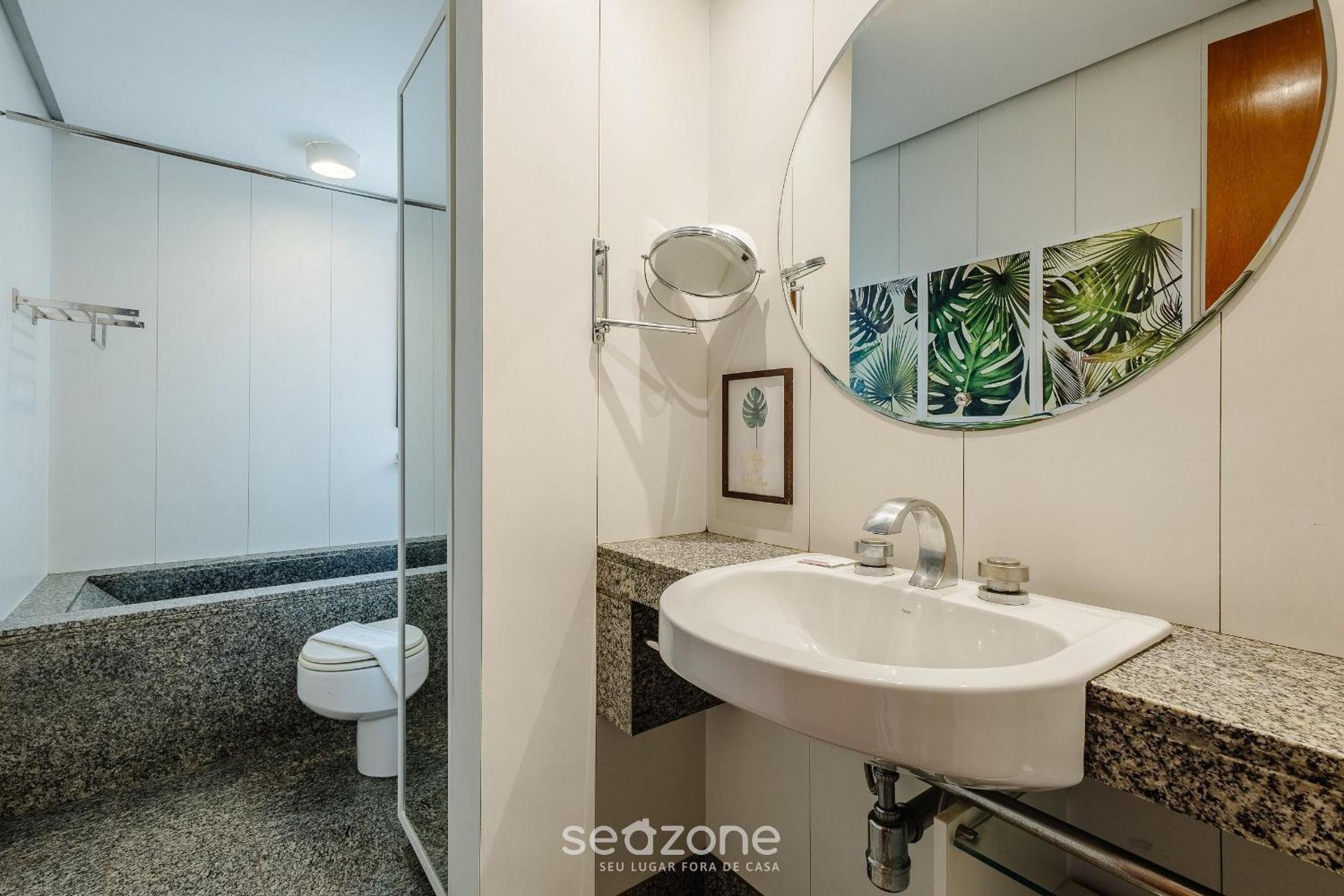 Apart in a condo with a pool in Asa Sul BHE0405