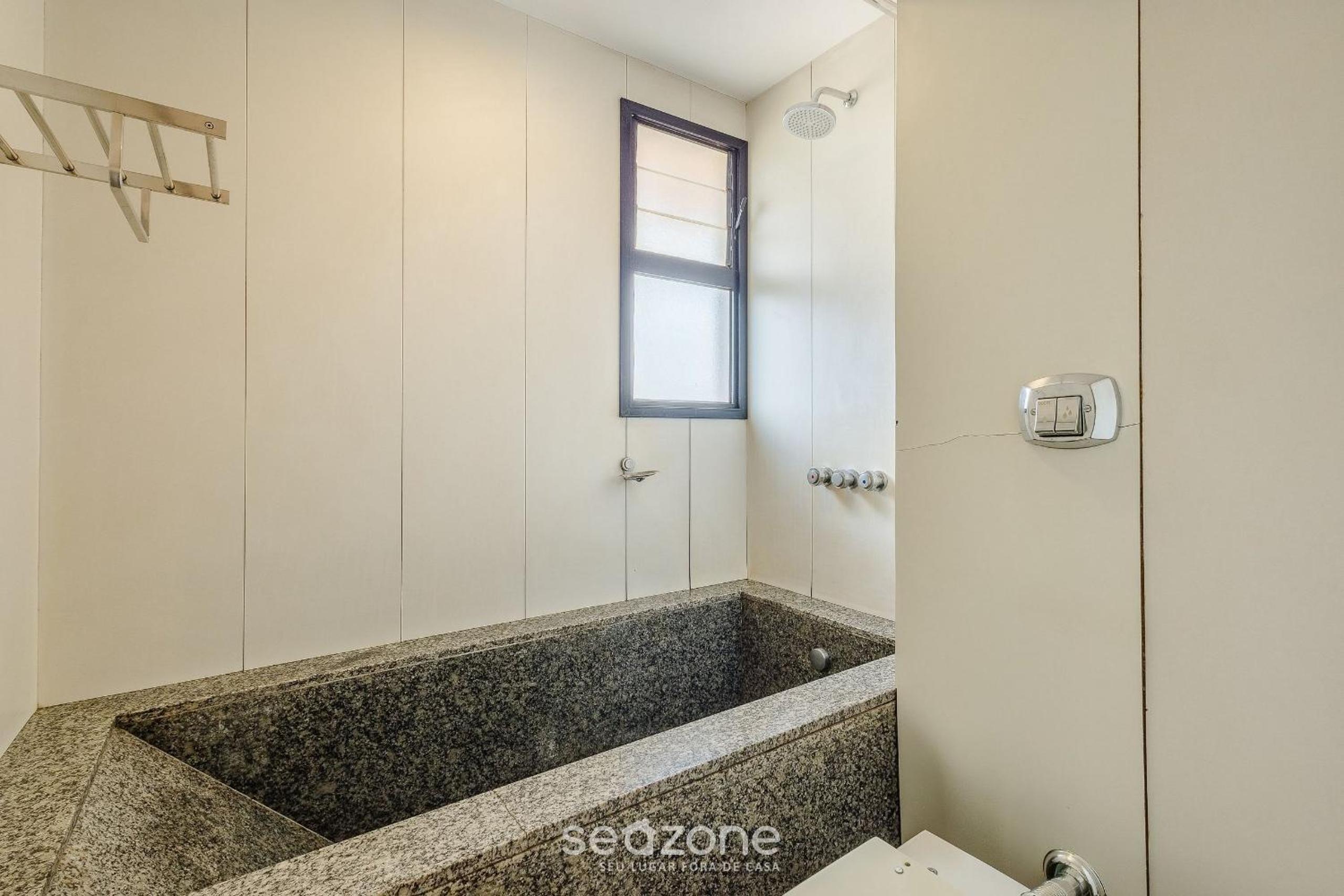 Apart in a condo with a pool in Asa Sul BHE0405