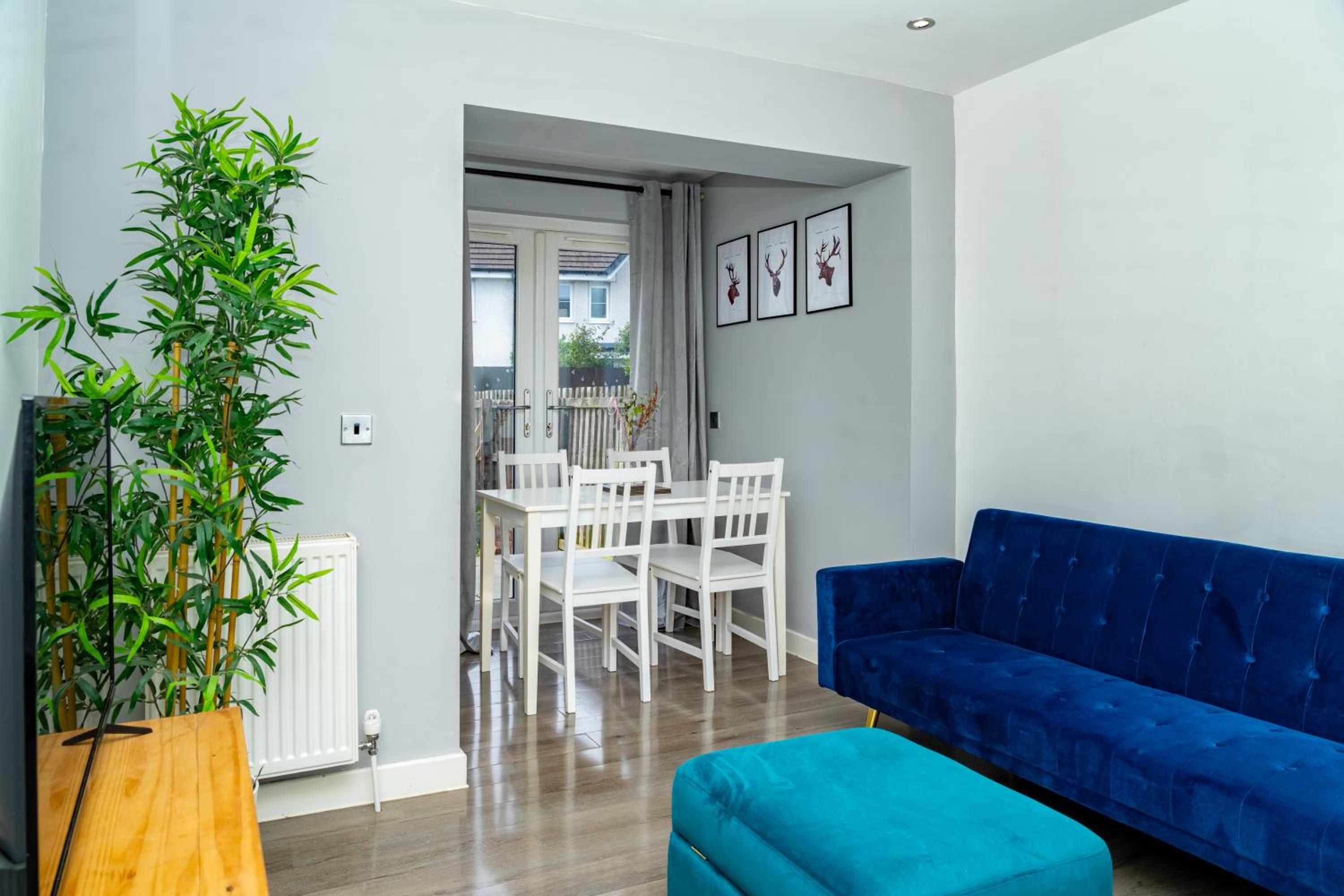 3BR Sleeps 6, Free Parking, City & Beach