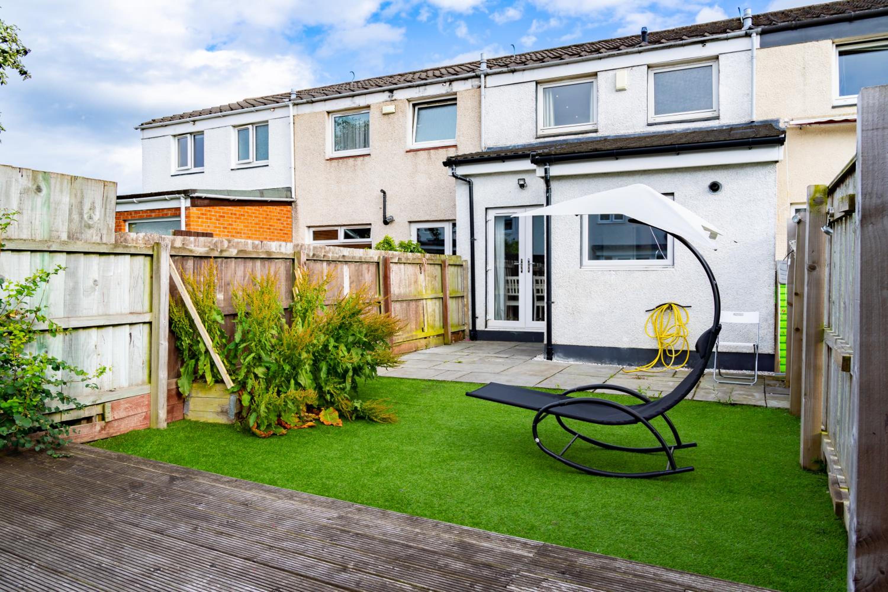 3BR Sleeps 6, Free Parking, City & Beach