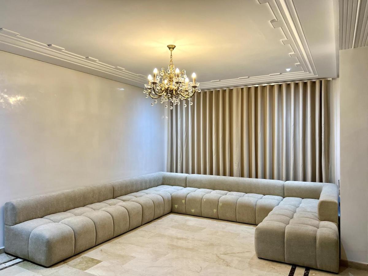 Chic & Spacious 4BR with Jacuzzi-Fez New City Stay