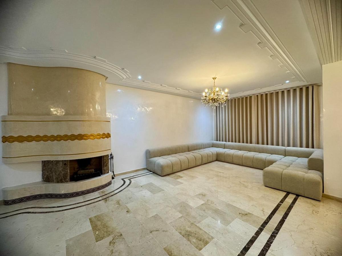 Chic & Spacious 4BR with Jacuzzi-Fez New City Stay