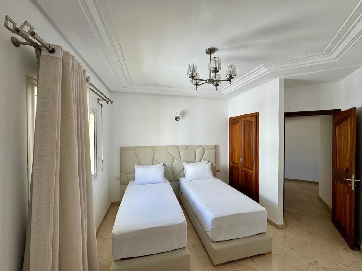 Chic & Spacious 4BR with Jacuzzi-Fez New City Stay