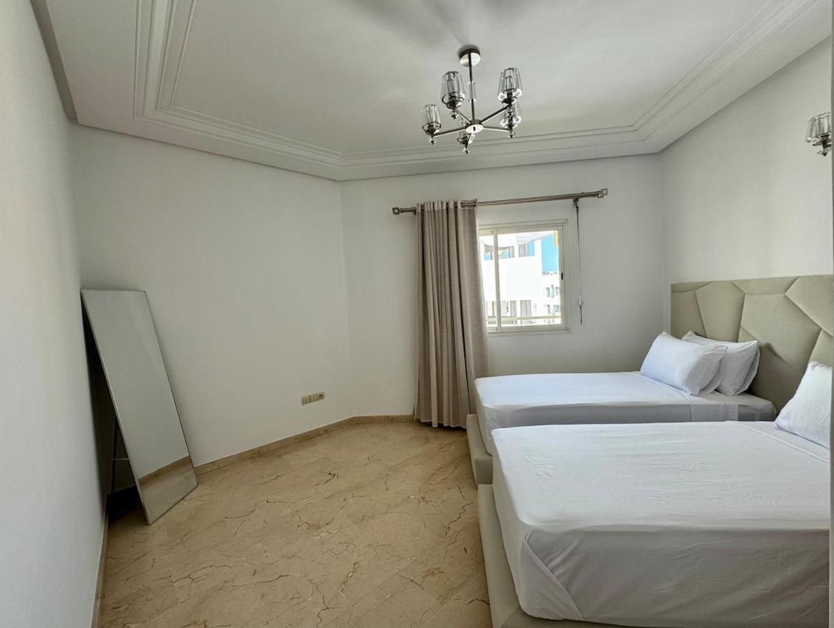 Chic & Spacious 4BR with Jacuzzi-Fez New City Stay