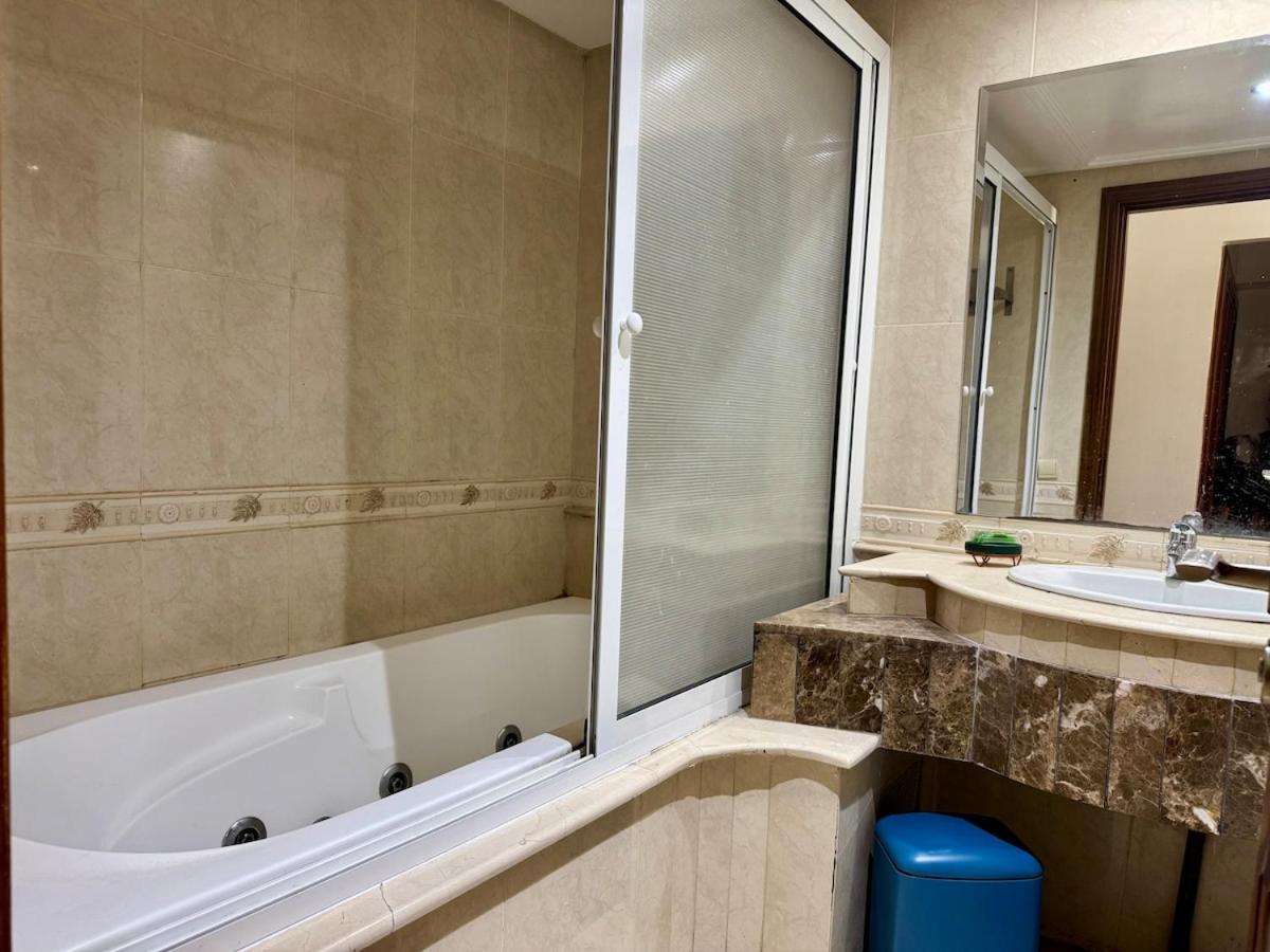Chic & Spacious 4BR with Jacuzzi-Fez New City Stay