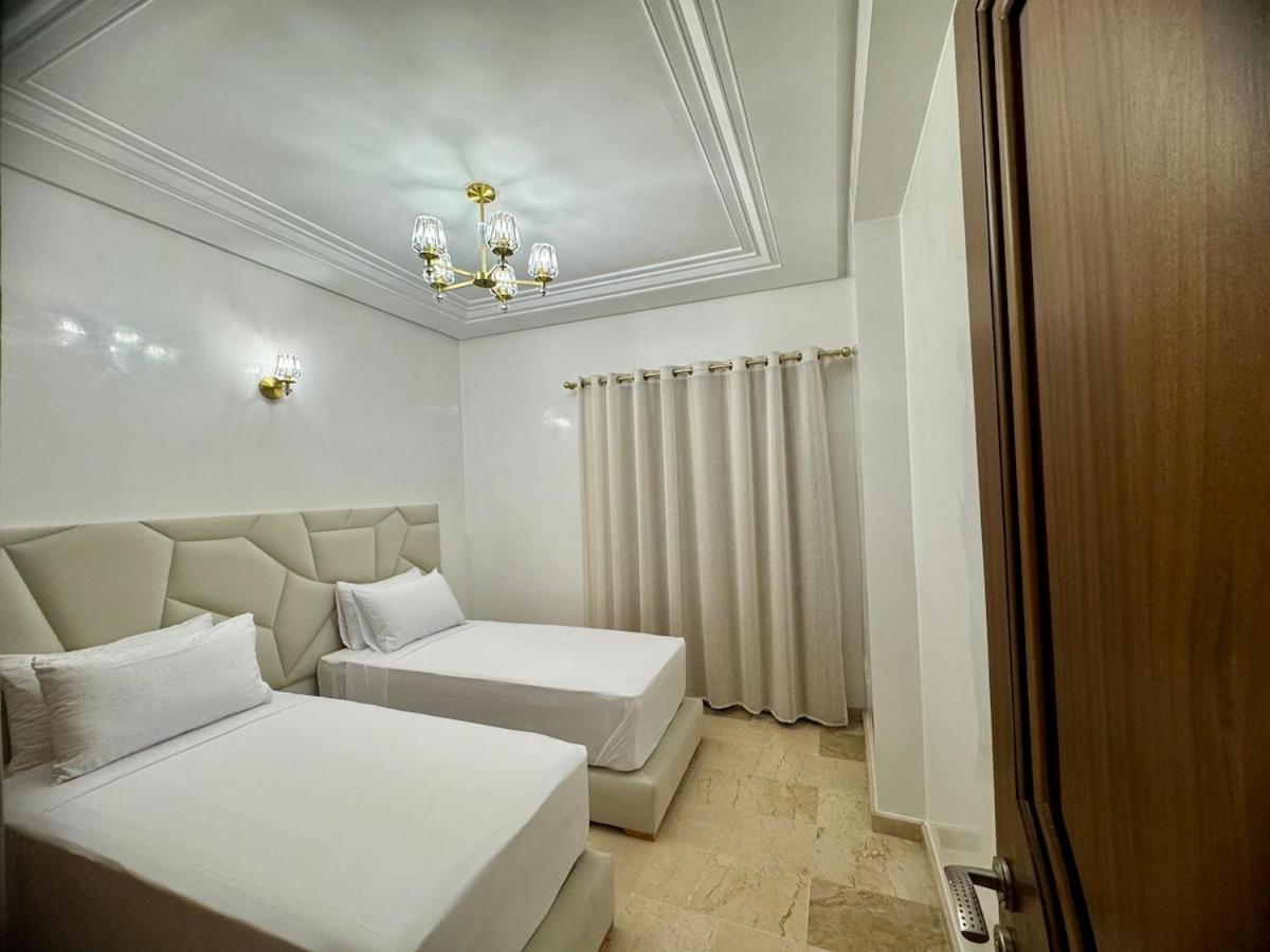 Chic & Spacious 4BR with Jacuzzi-Fez New City Stay