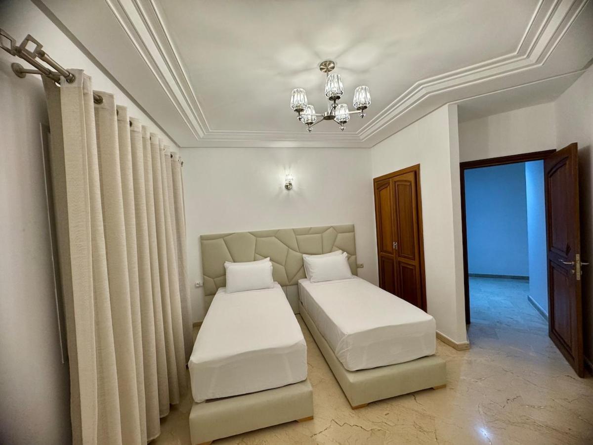 Chic & Spacious 4BR with Jacuzzi-Fez New City Stay