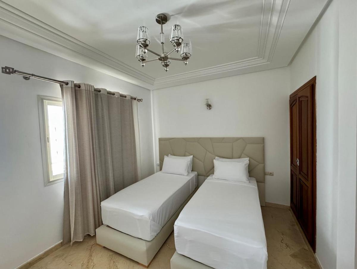 Chic & Spacious 4BR with Jacuzzi-Fez New City Stay