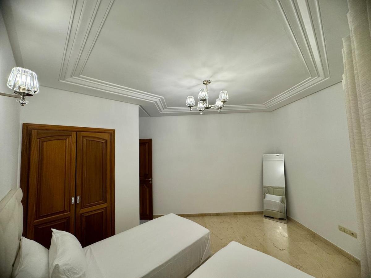 Chic & Spacious 4BR with Jacuzzi-Fez New City Stay