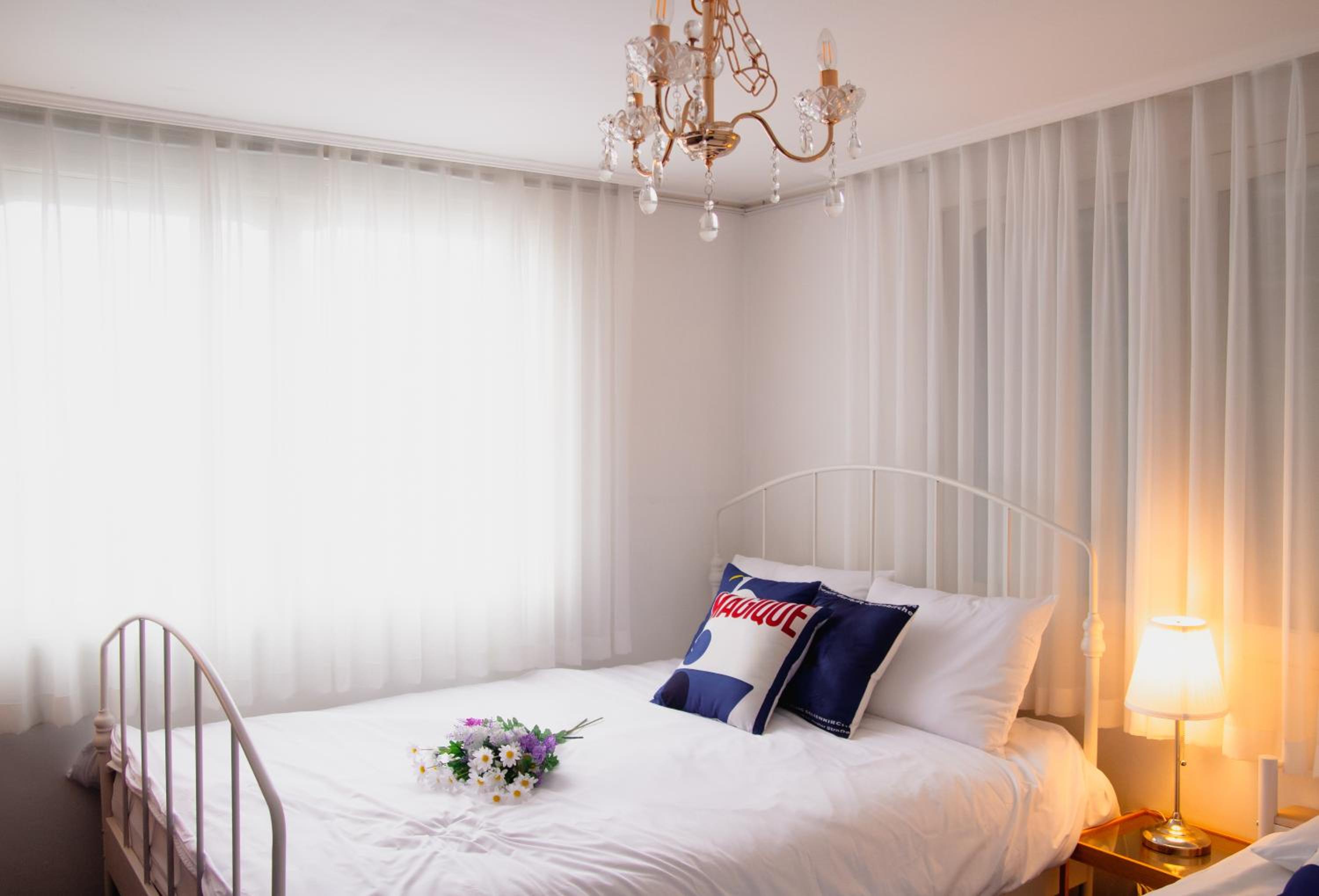 4 Beds in the Heart of Hongdae, Mangwon, Sangsu & Red Road
