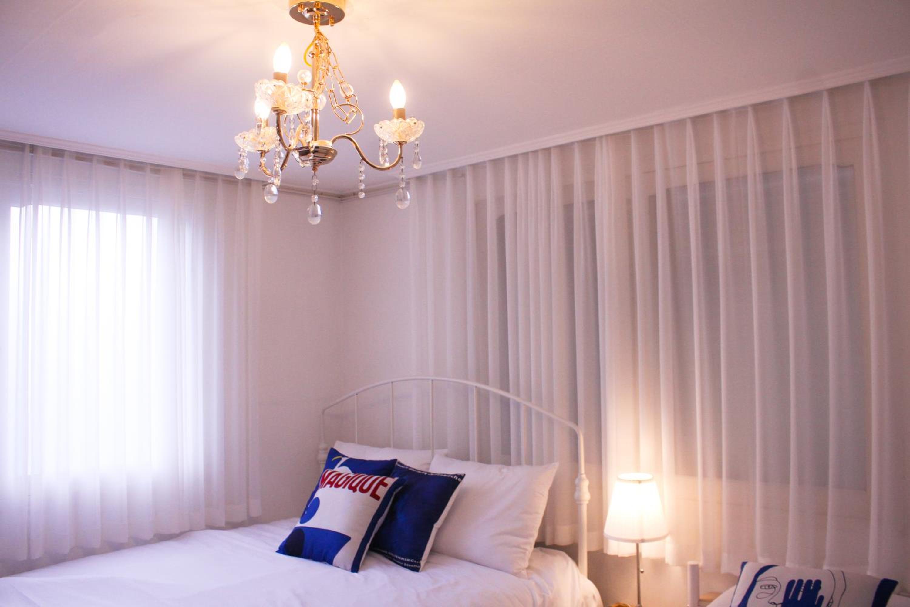 4 Beds in the Heart of Hongdae, Mangwon, Sangsu & Red Road