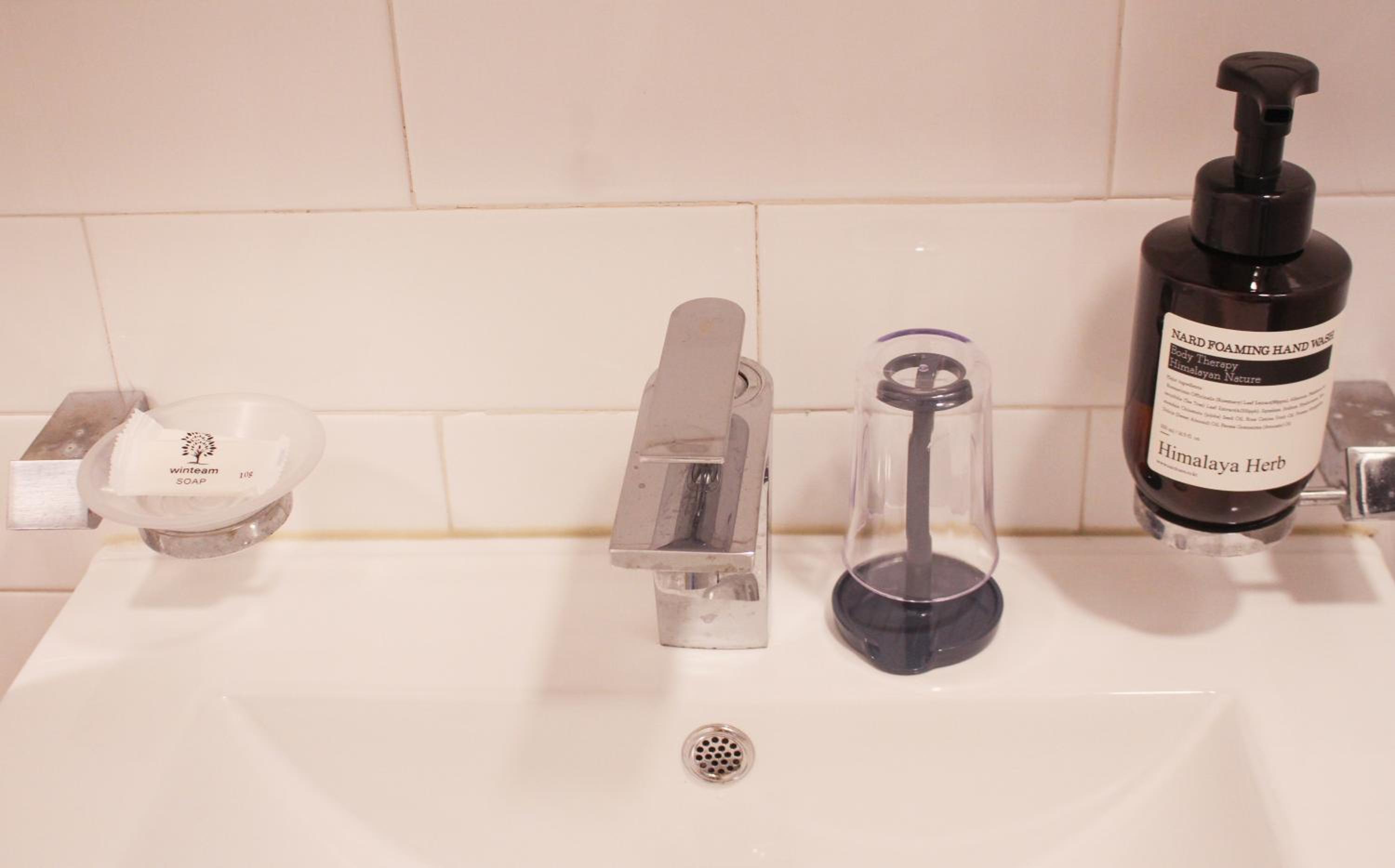 4 Beds in the Heart of Hongdae, Mangwon, Sangsu & Red Road
