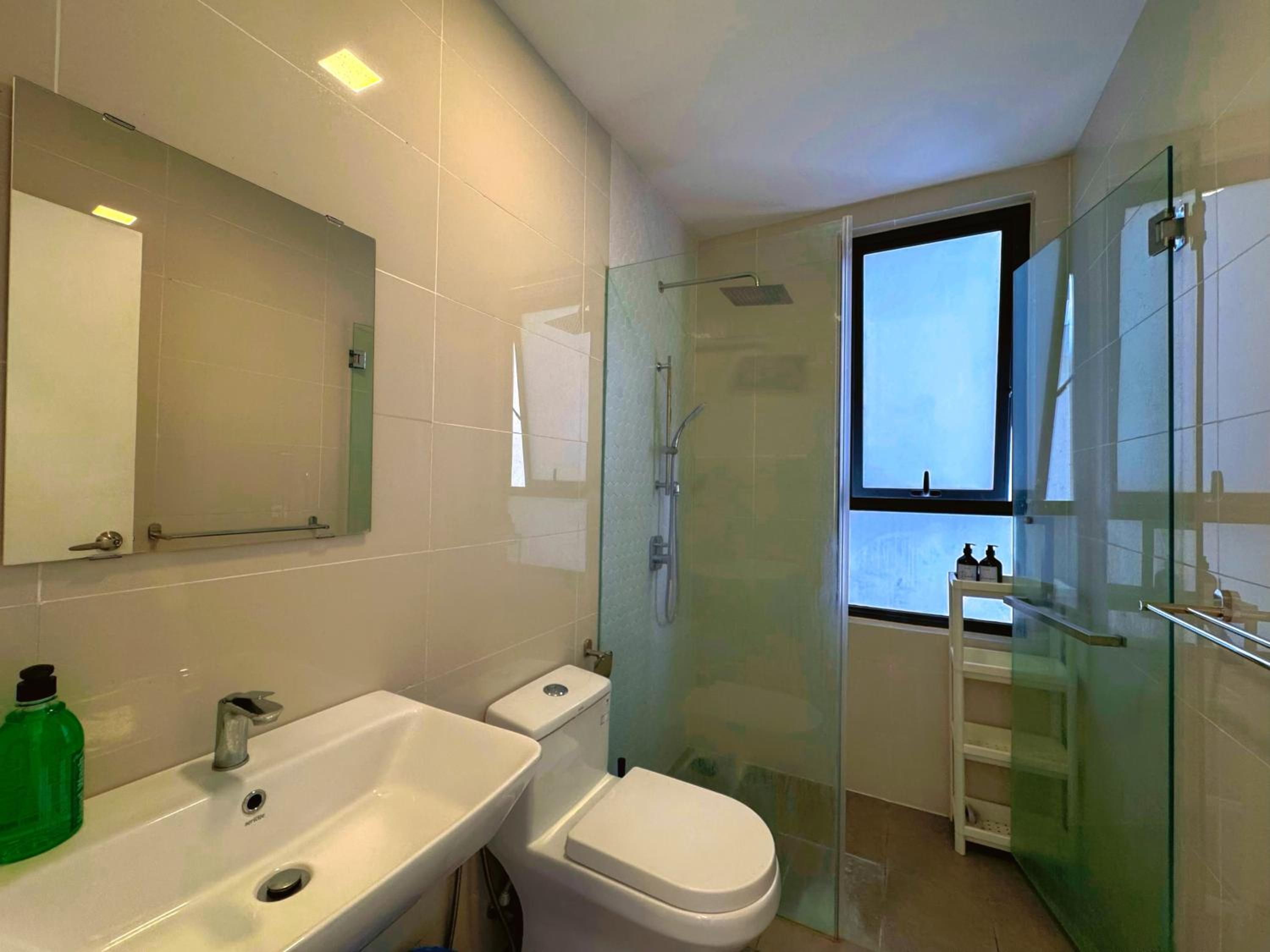 4BR KLCC View MRT 2min Free Parking Big Unit