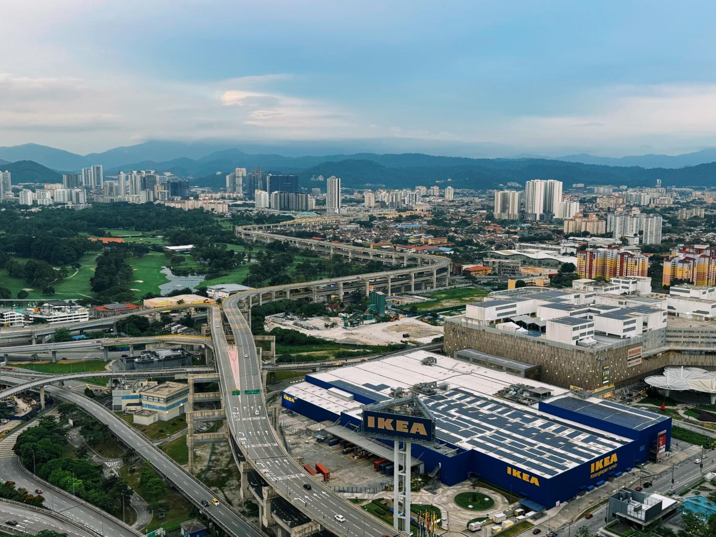 4BR KLCC View MRT 2min Free Parking Big Unit