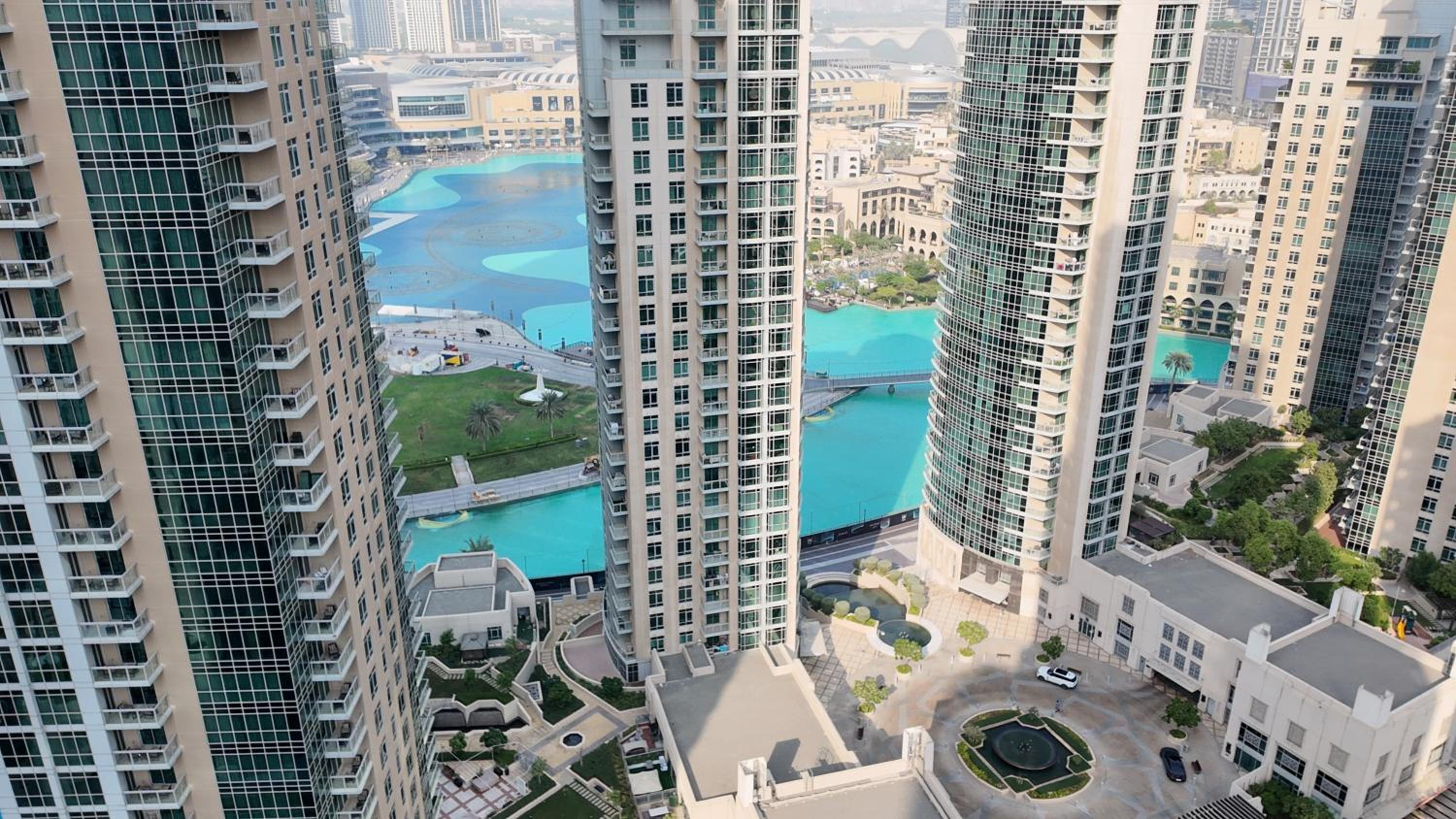 Simply Comfort Vacation Homes Rental Luxury Apartment Fontaine View & Burj Khalifa at Emaar 29 Boulevard