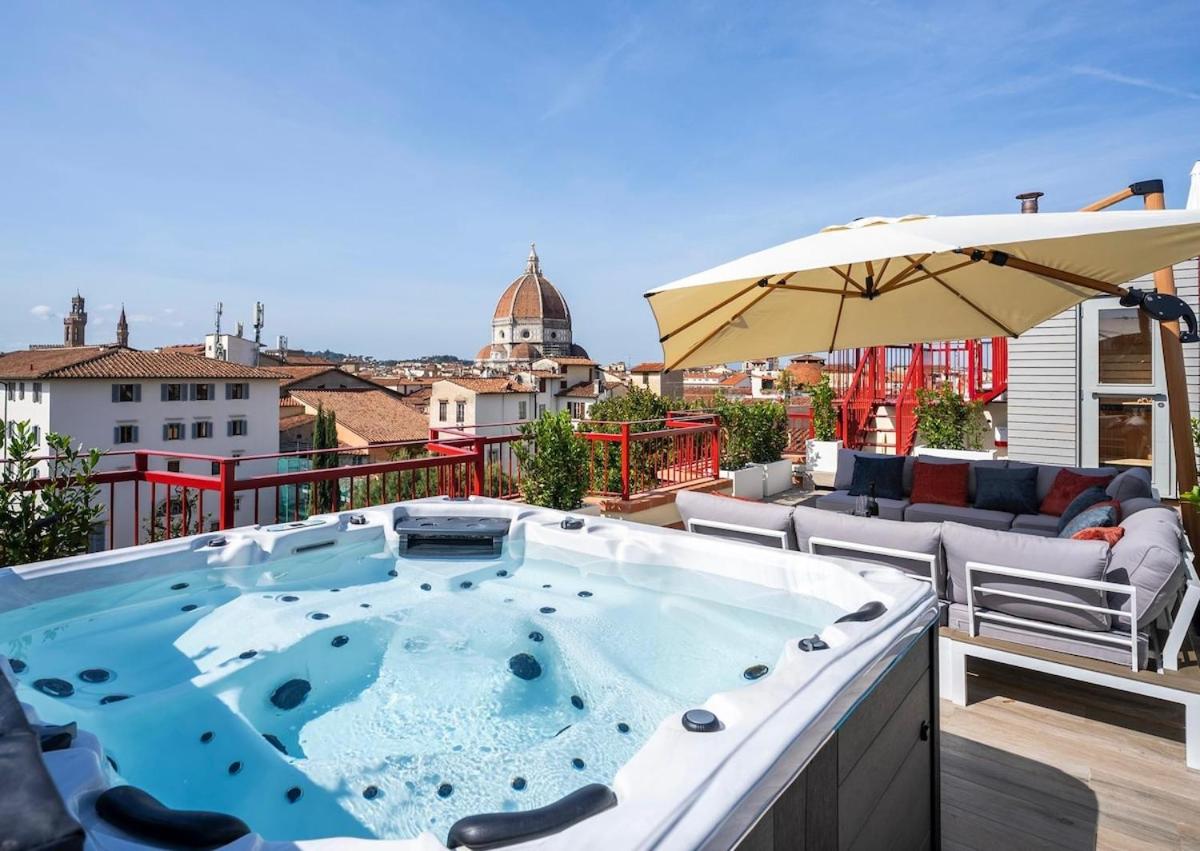 Luxury Florence Penthouse with Rooftop Terrace