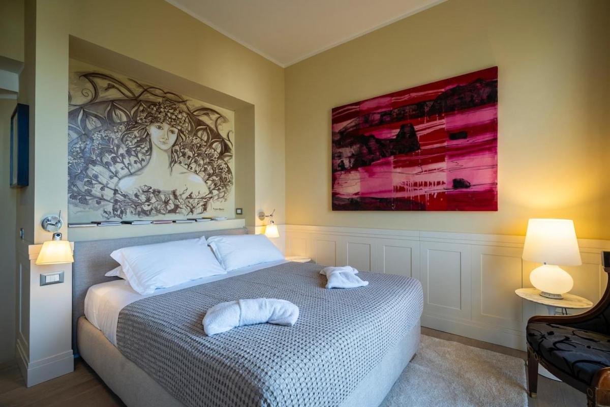 Luxury Florence Penthouse with Rooftop Terrace