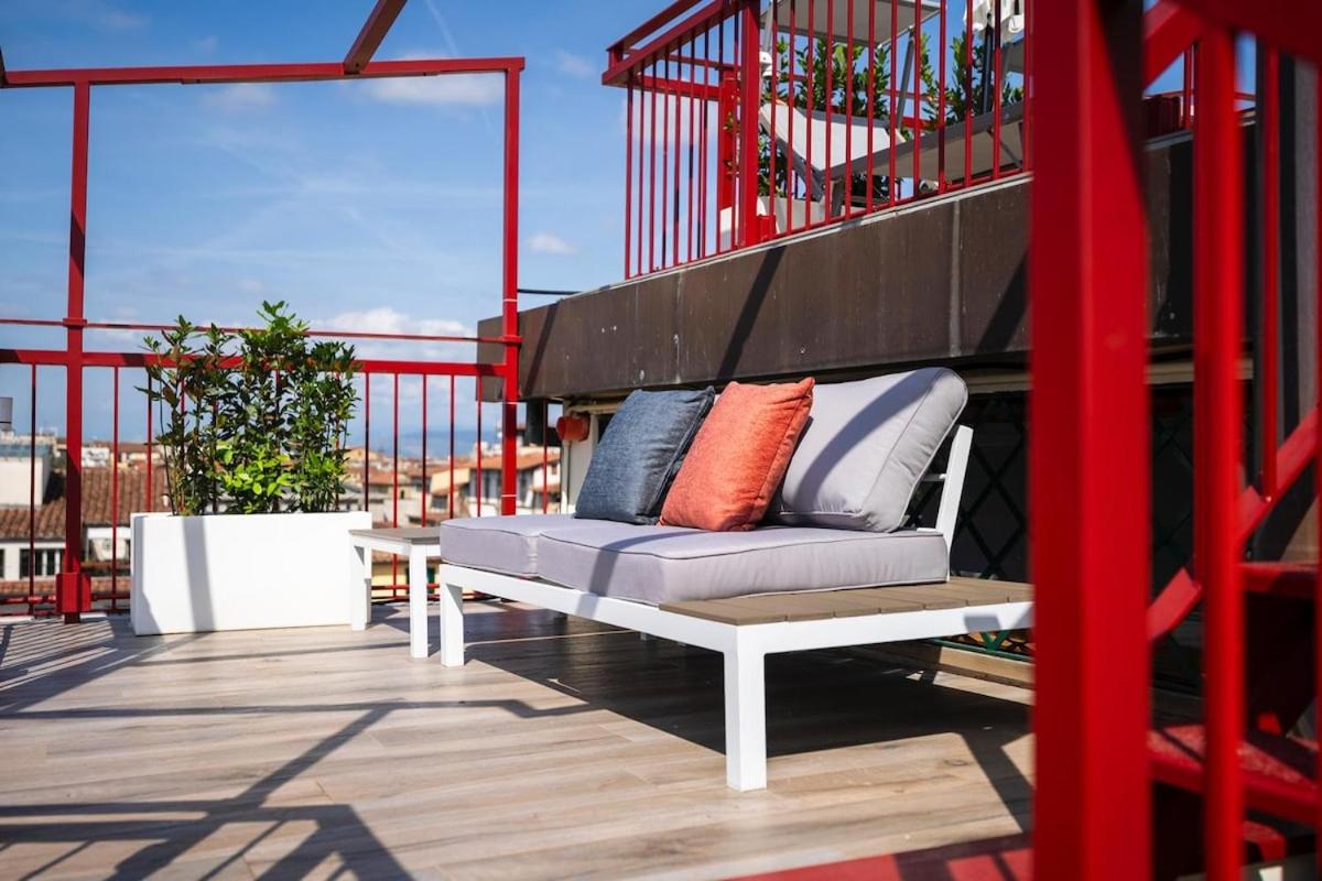 Luxury Florence Penthouse with Rooftop Terrace