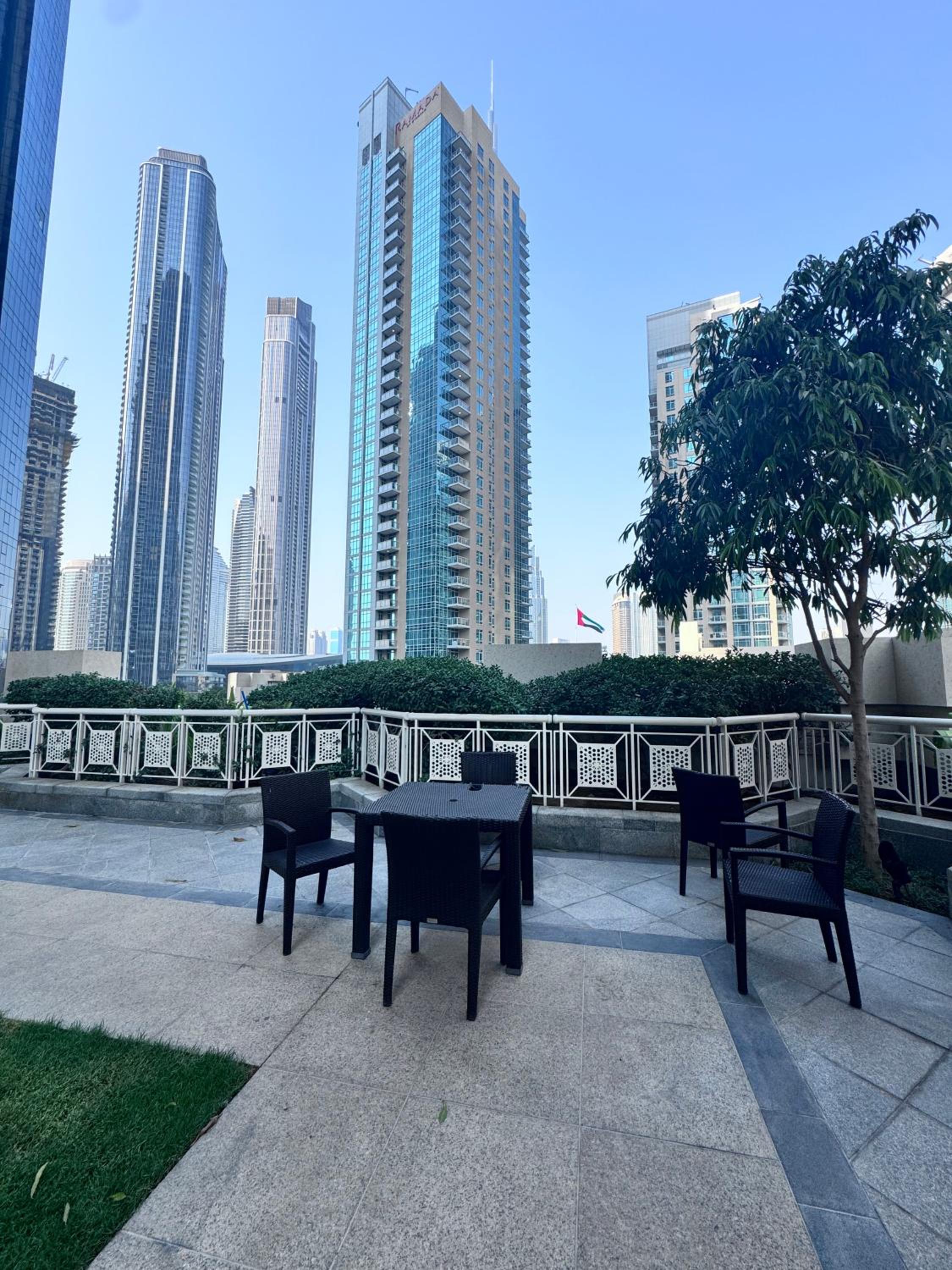 Simply Comfort Vacation Homes Rental Luxury Apartment Fontaine View & Burj Khalifa at Emaar 29 Boulevard