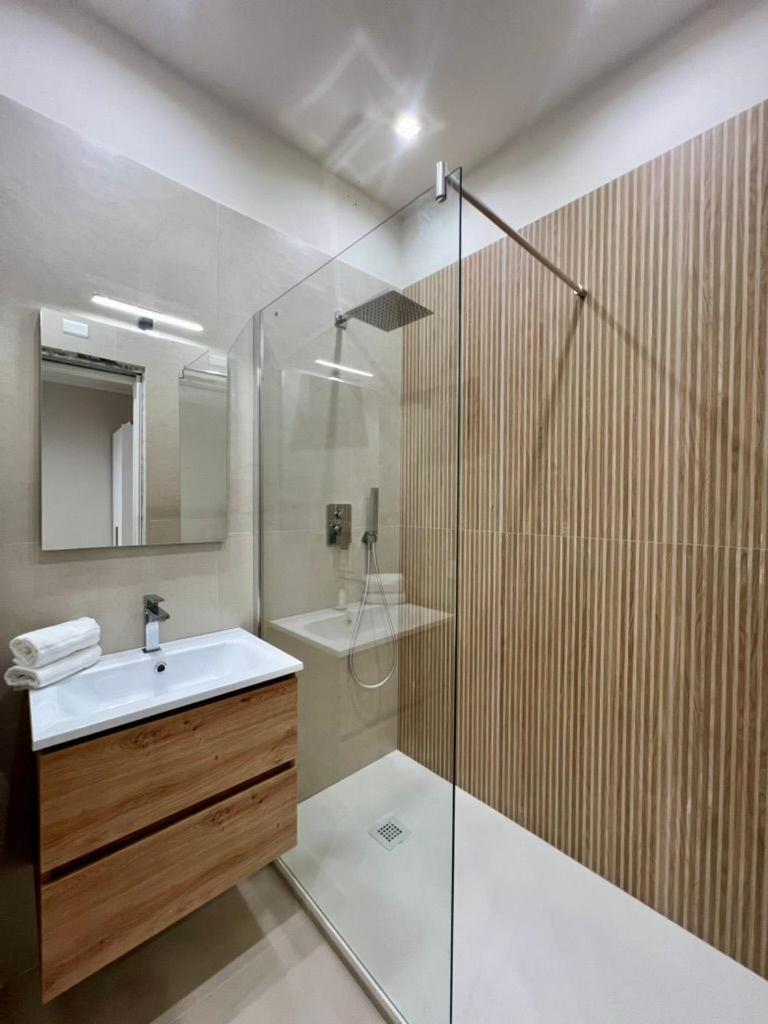 Athenèa Smart Rooms - Atenea Collection