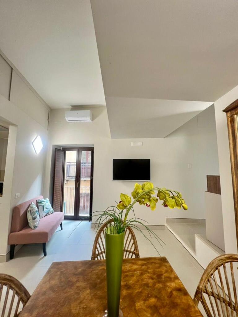 Athenèa Smart Rooms - Atenea Collection