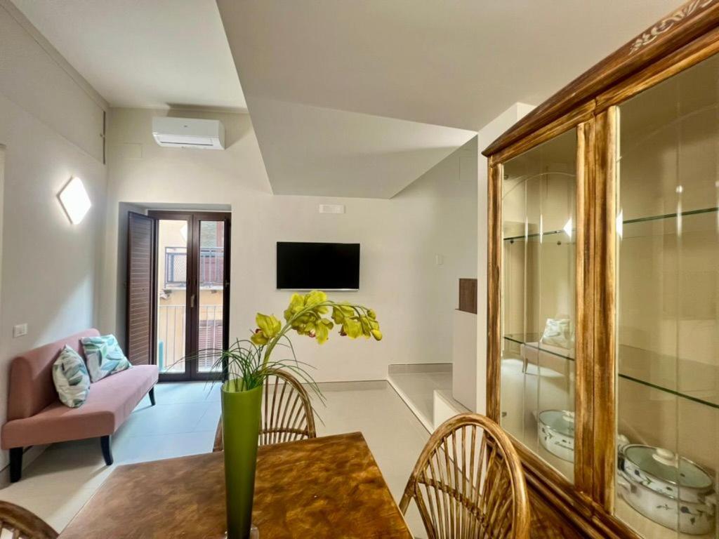 Athenèa Smart Rooms - Atenea Collection