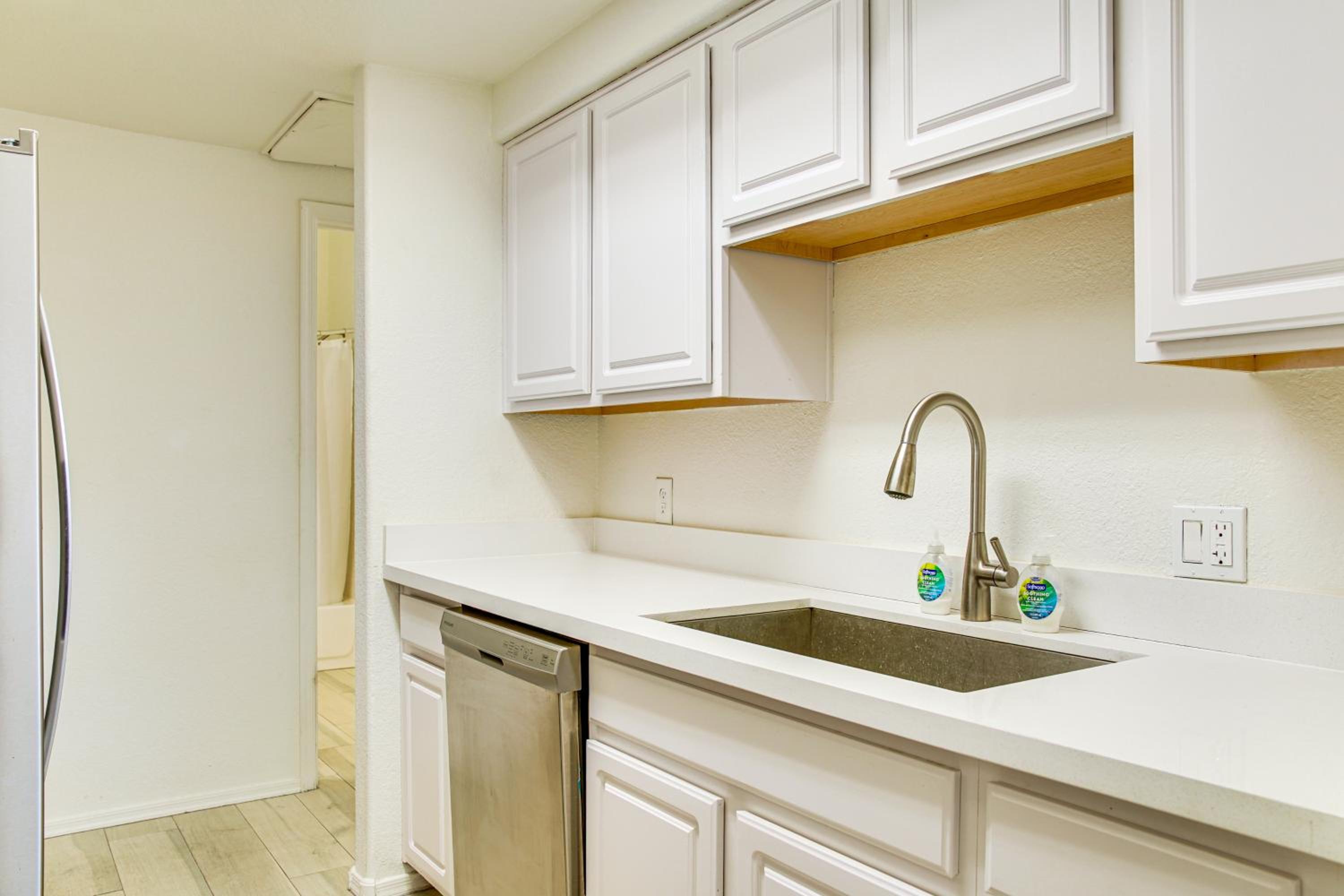 Unwind Poolside! Condo 1 Mi to South Mountain Park