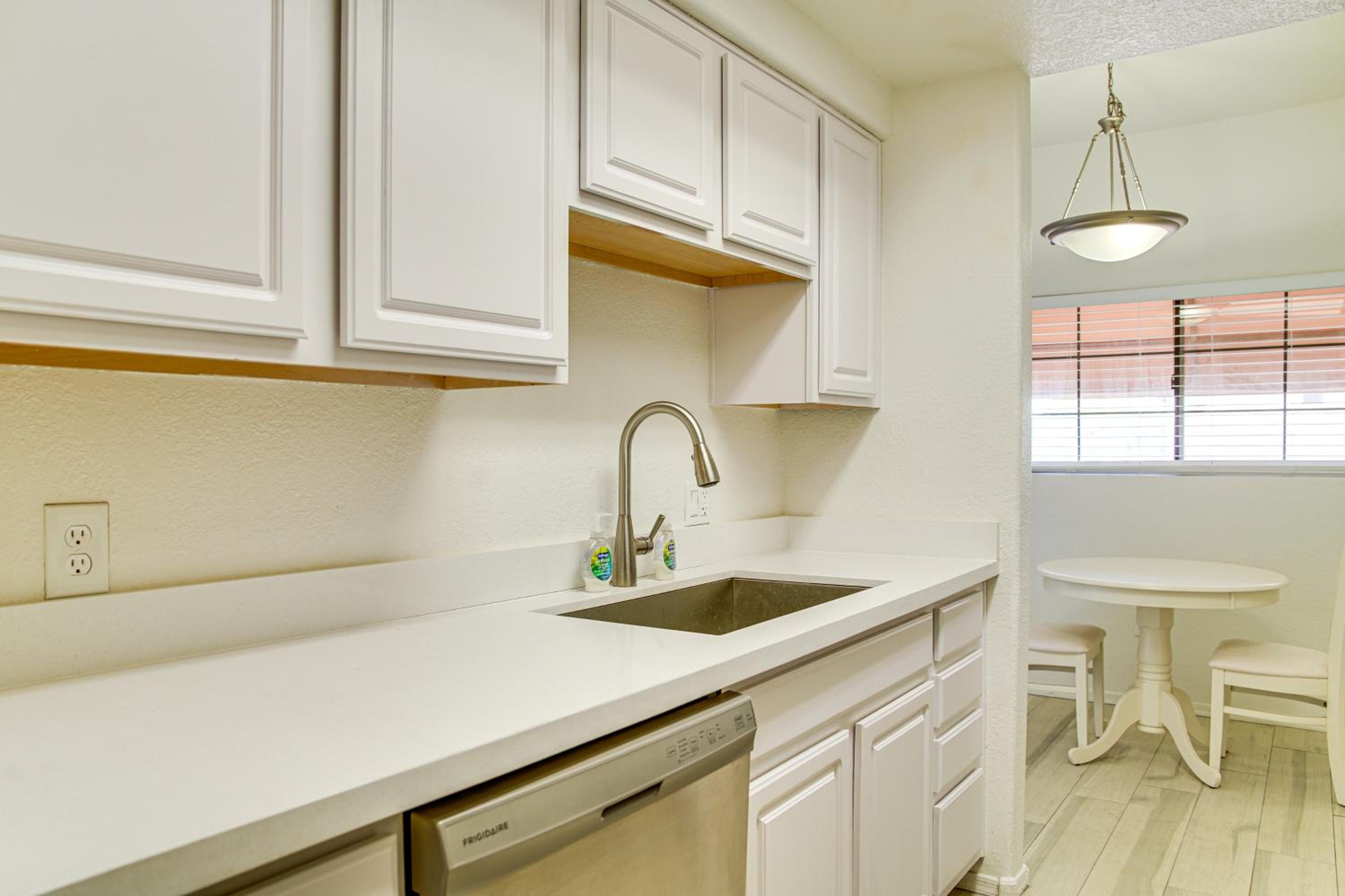 Unwind Poolside! Condo 1 Mi to South Mountain Park