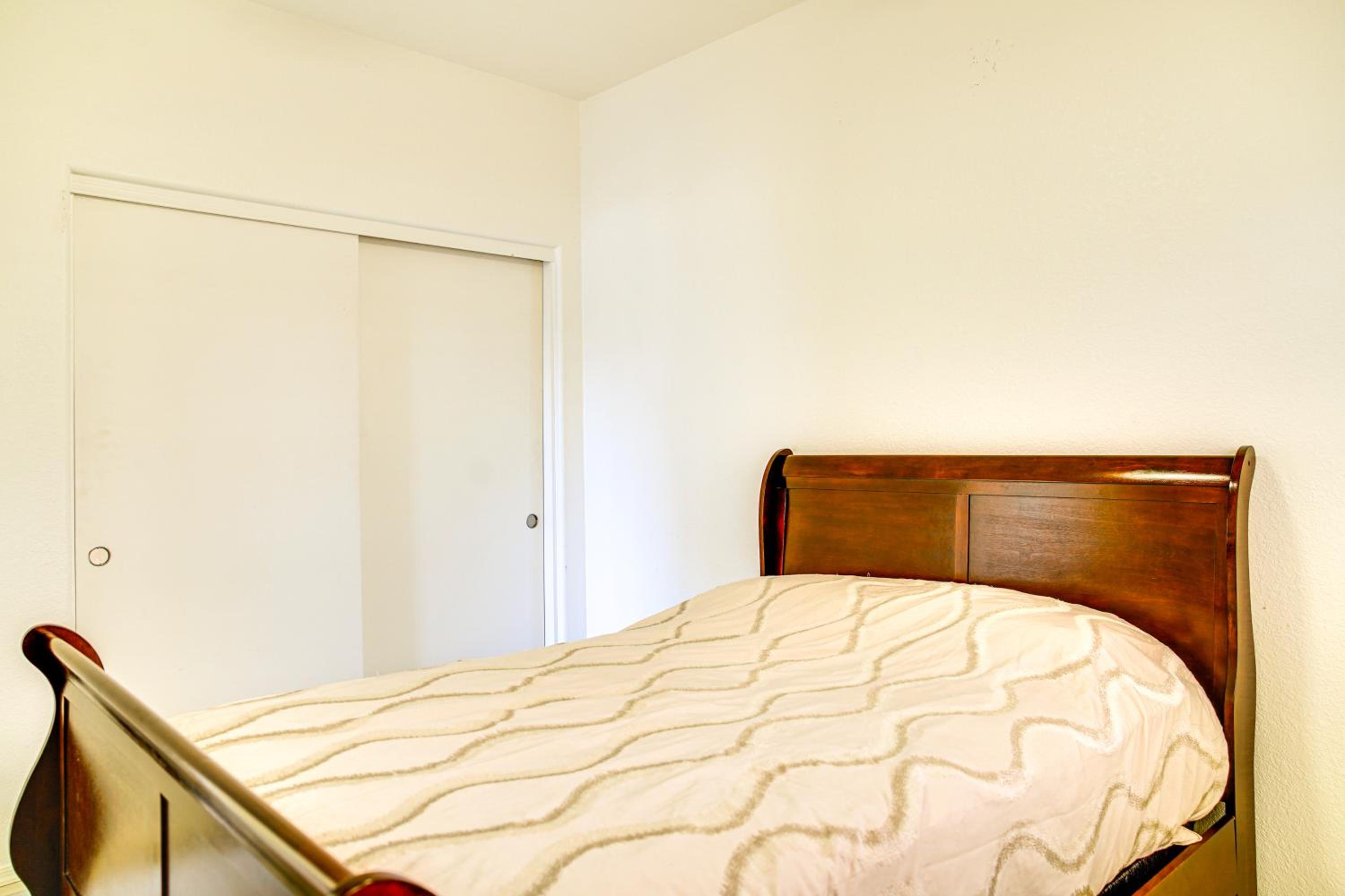 Unwind Poolside! Condo 1 Mi to South Mountain Park