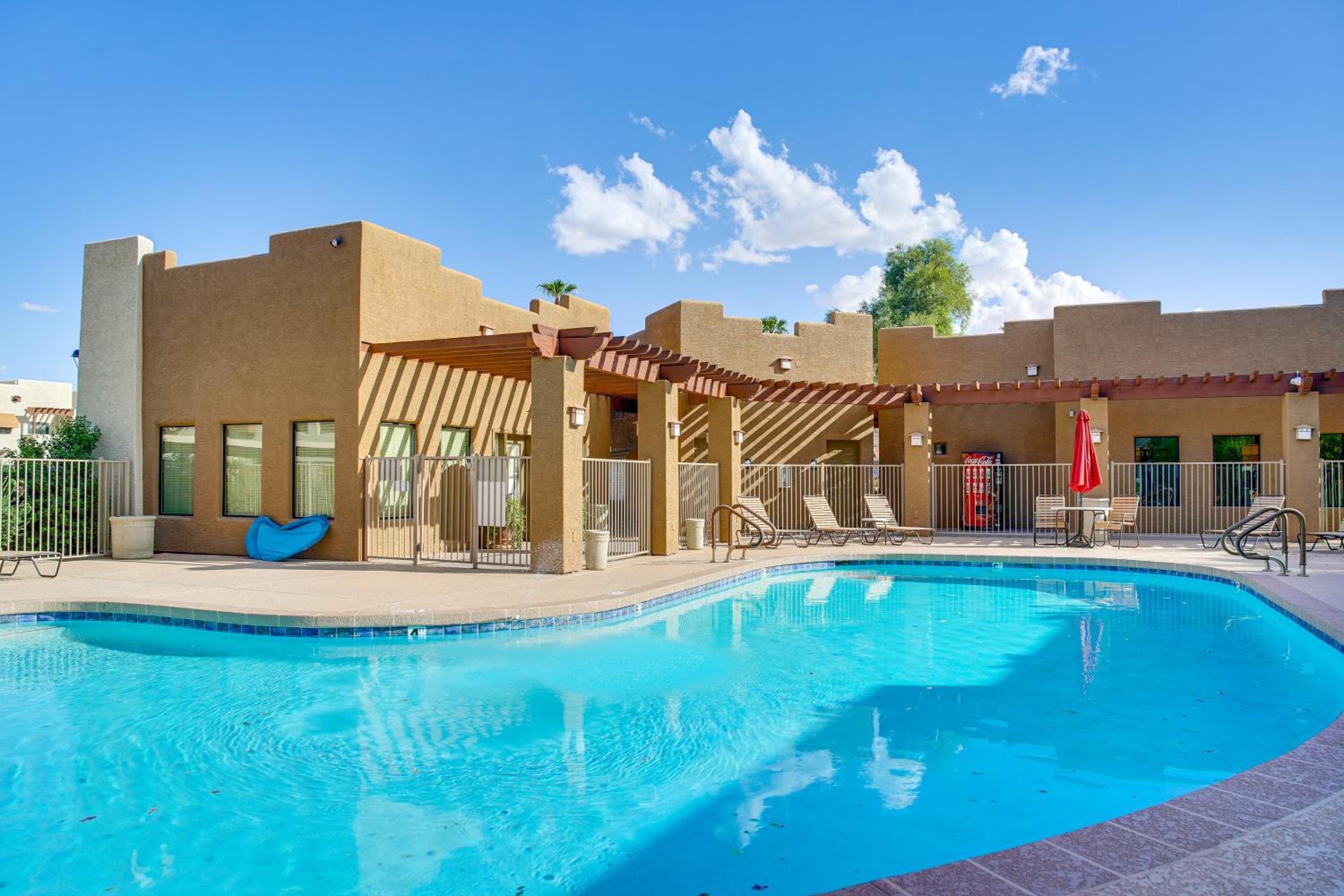 Unwind Poolside! Condo 1 Mi to South Mountain Park