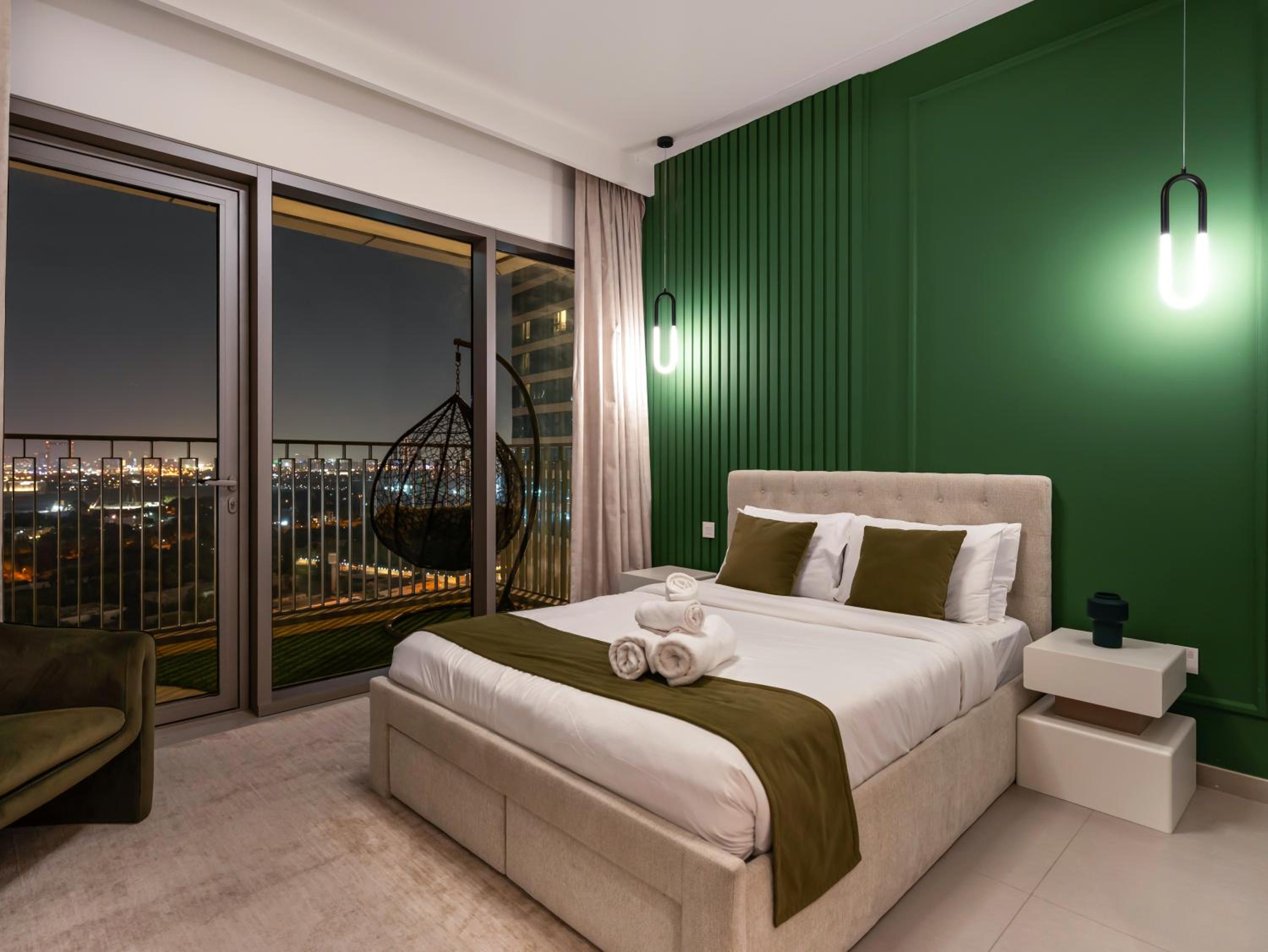 Stunning Two-Bedroom Apartment with Skyline View & walk to Dubai Mall by TerraHome