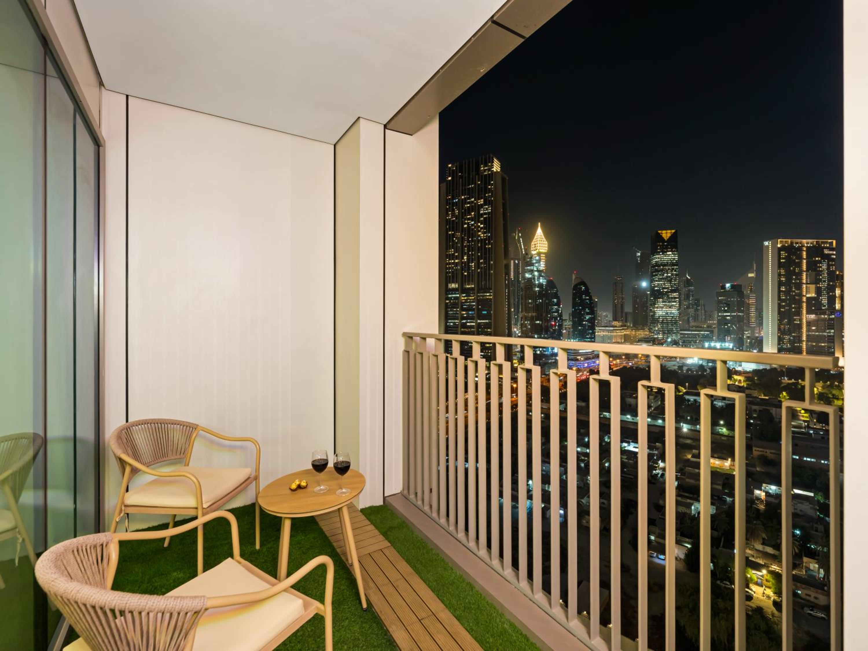 Stunning Two-Bedroom Apartment with Skyline View & walk to Dubai Mall by TerraHome