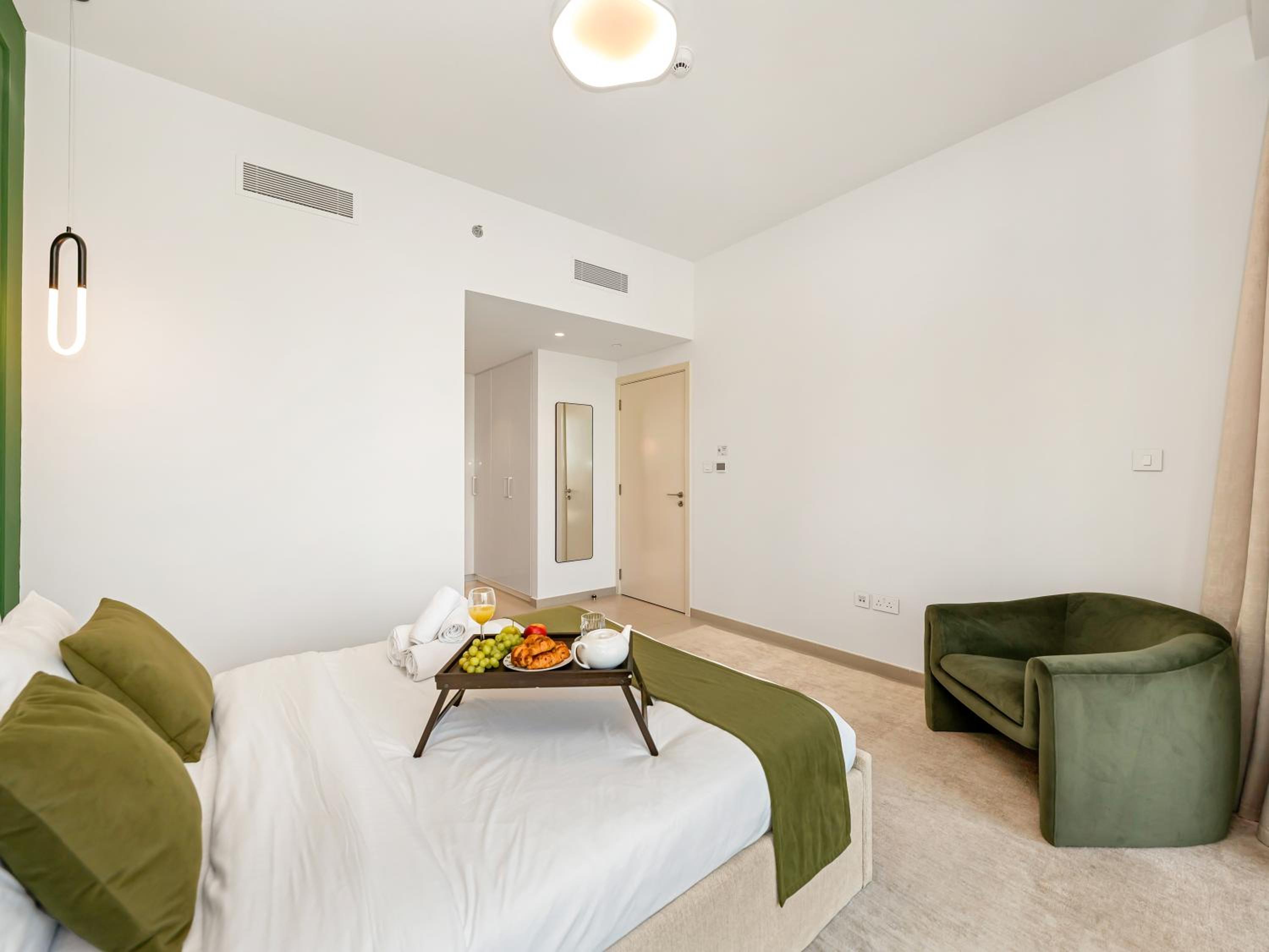 Stunning Two-Bedroom Apartment with Skyline View & walk to Dubai Mall by TerraHome