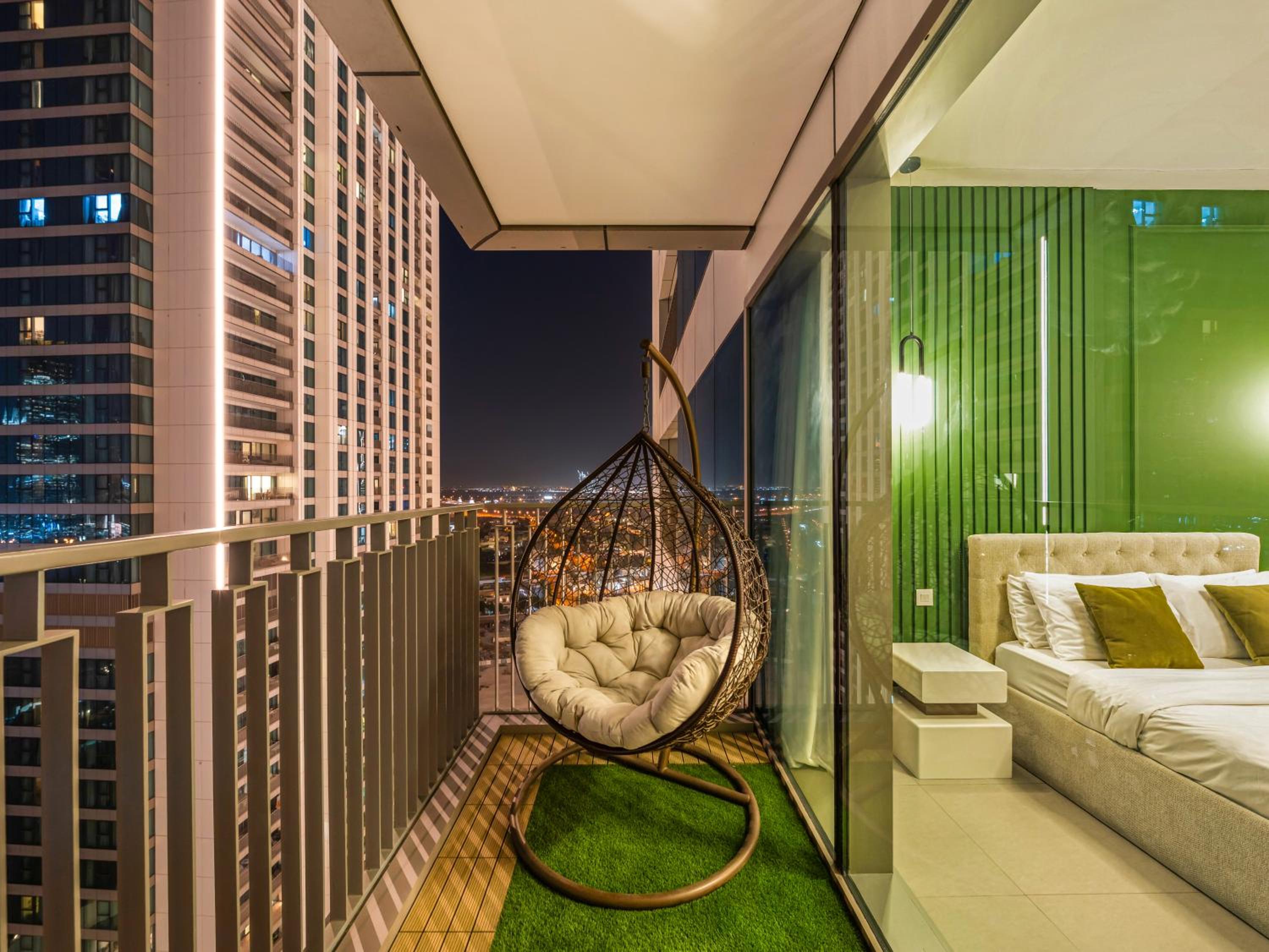 Stunning Two-Bedroom Apartment with Skyline View & walk to Dubai Mall by TerraHome